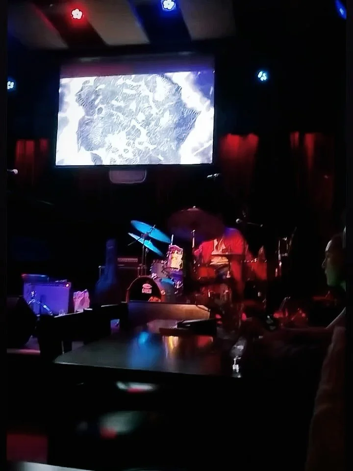 good morning - we have new things upon this full moon
@eliaswitha_b and @cyranetic @royalroomseattle a complete surprise by the magic hands and mind of
@kirinmilktea for her birthday! 

Photos 1&amp;2 @cyranetic (digital wonderlands) @eliaswitha_b (m