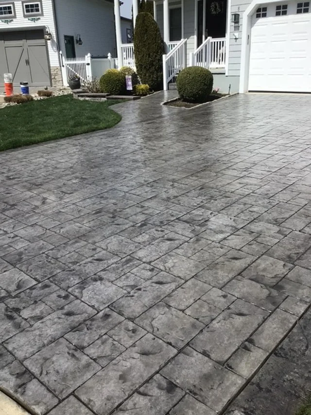 STAMPED DRIVEWAY 