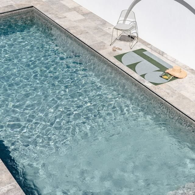 Pool temperature at 28 degrees means very comfortable swimming on sunny winter days 😎 Lazy afternoon coming up 🙌