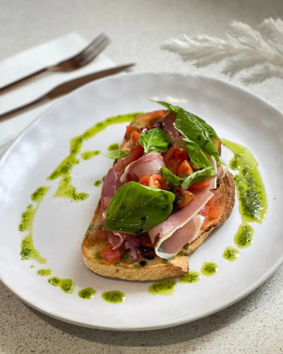 Try our Bruschetta with Serrano ham and bold basil oil
.
.
.
.
.
.
.
.
.
#lennox3188 #lennox #cafemelbourne #baysidemelbourne #foodphotography #foodstagram