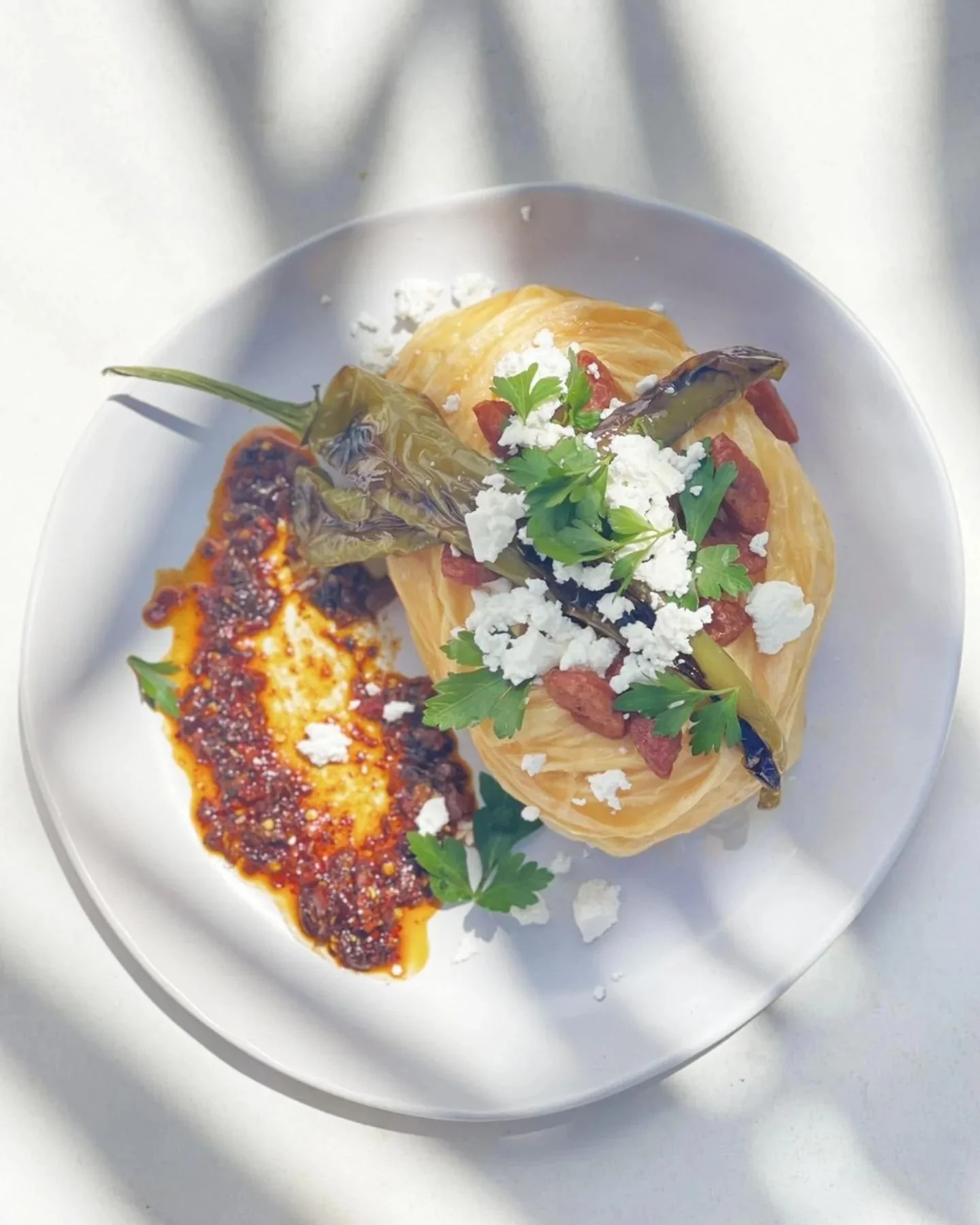 Try our Chorizo Chilli Folded Turkish Eggs with red Harissa, grilled banana chilli & feta
.
.
.
.
.
.
.
.
#lennox #lennox3188 #cafemelbourne #foodphotography #brunch
