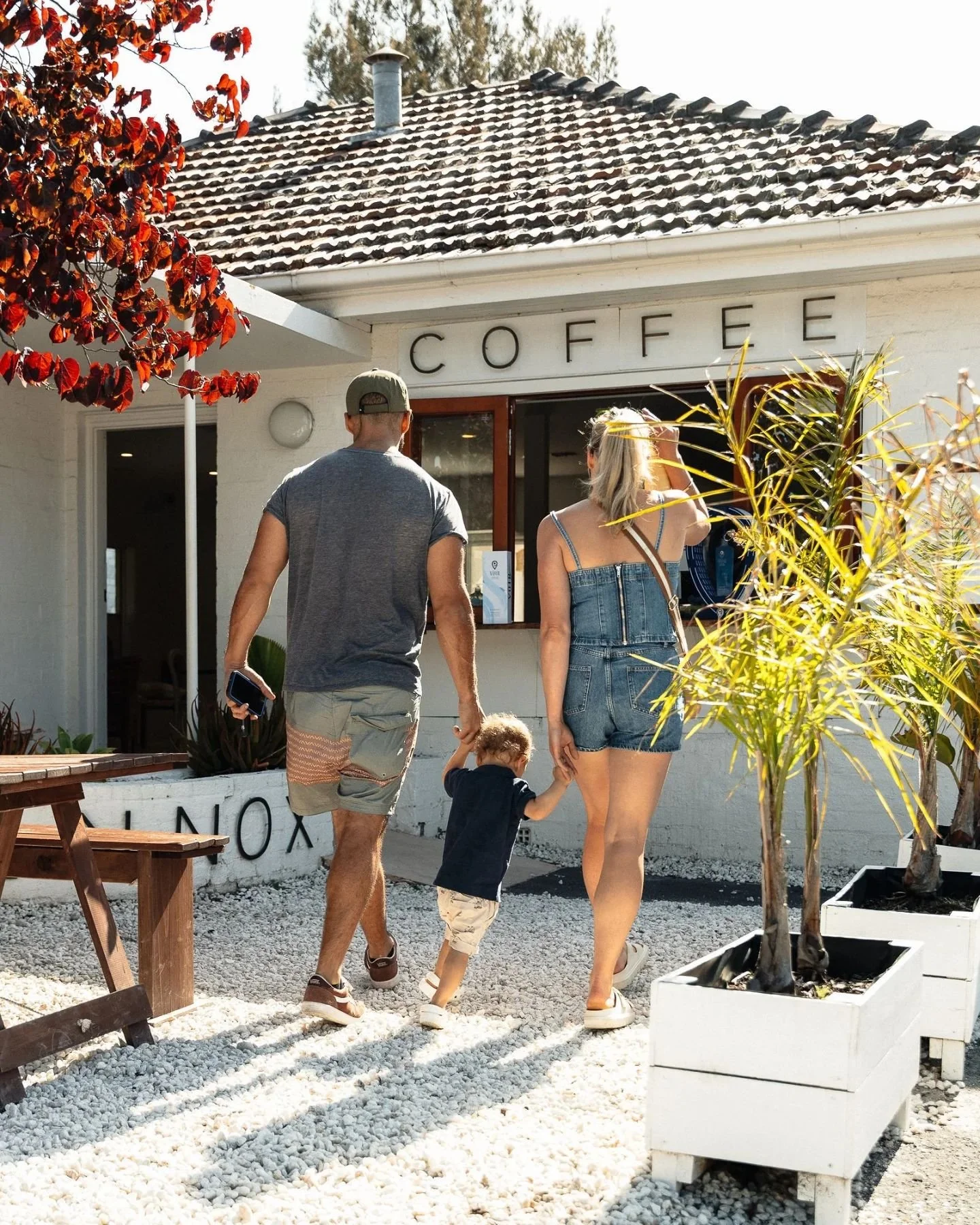 Our cubby house in the courtyard is perfect to keep little ones occupied when you're enjoying your time at Lennox 
📸 @capturedbysannikarin
.
.
.
.
.
.
.
.
#cafemelbourne #lennox3188 #lennox #familyfriendlycafe #kids