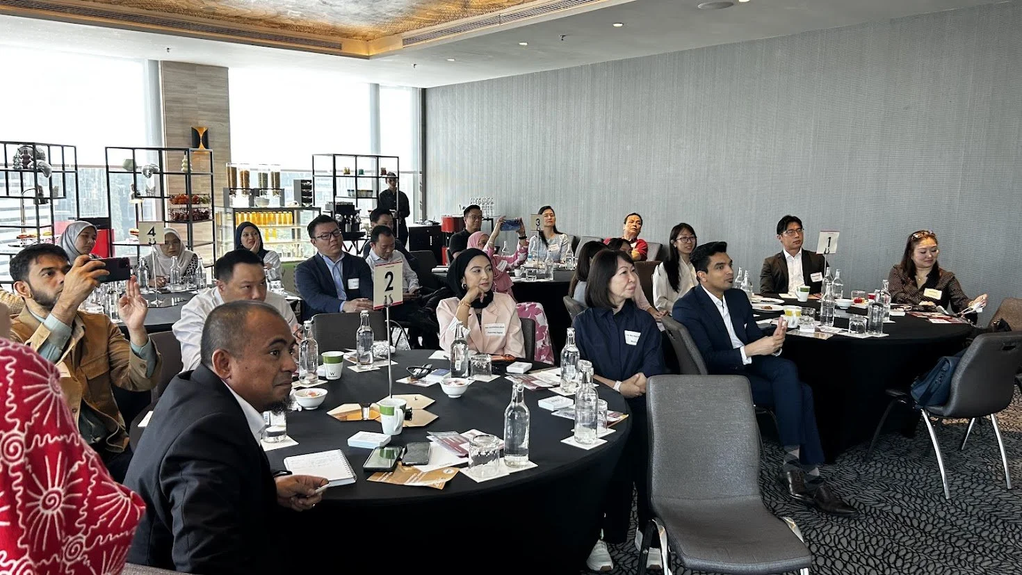 Between Guardrails and Algorithms: How Malaysian Enterprises are Learning to Live with AI