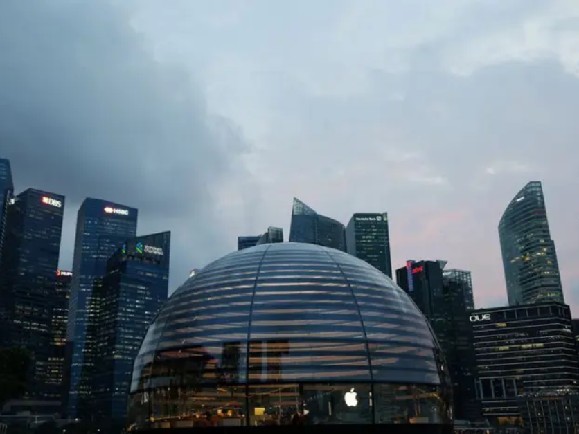 Singapore needs to attract AI giants, expand energy hub status, growth committee says