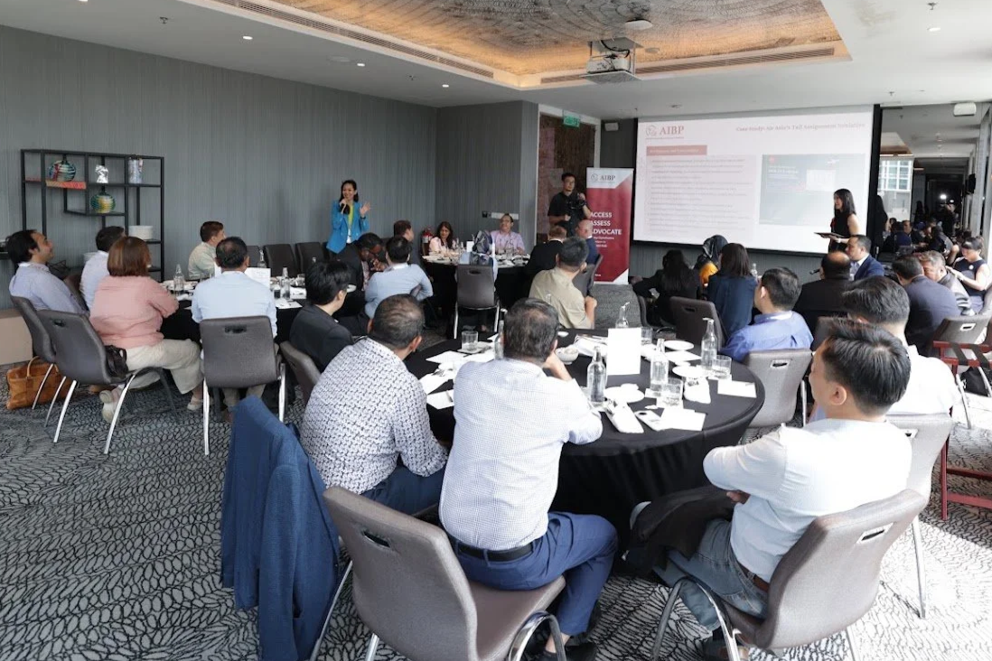 Beyond Reporting: What It Takes for Data Platforms to Support Live Decisions