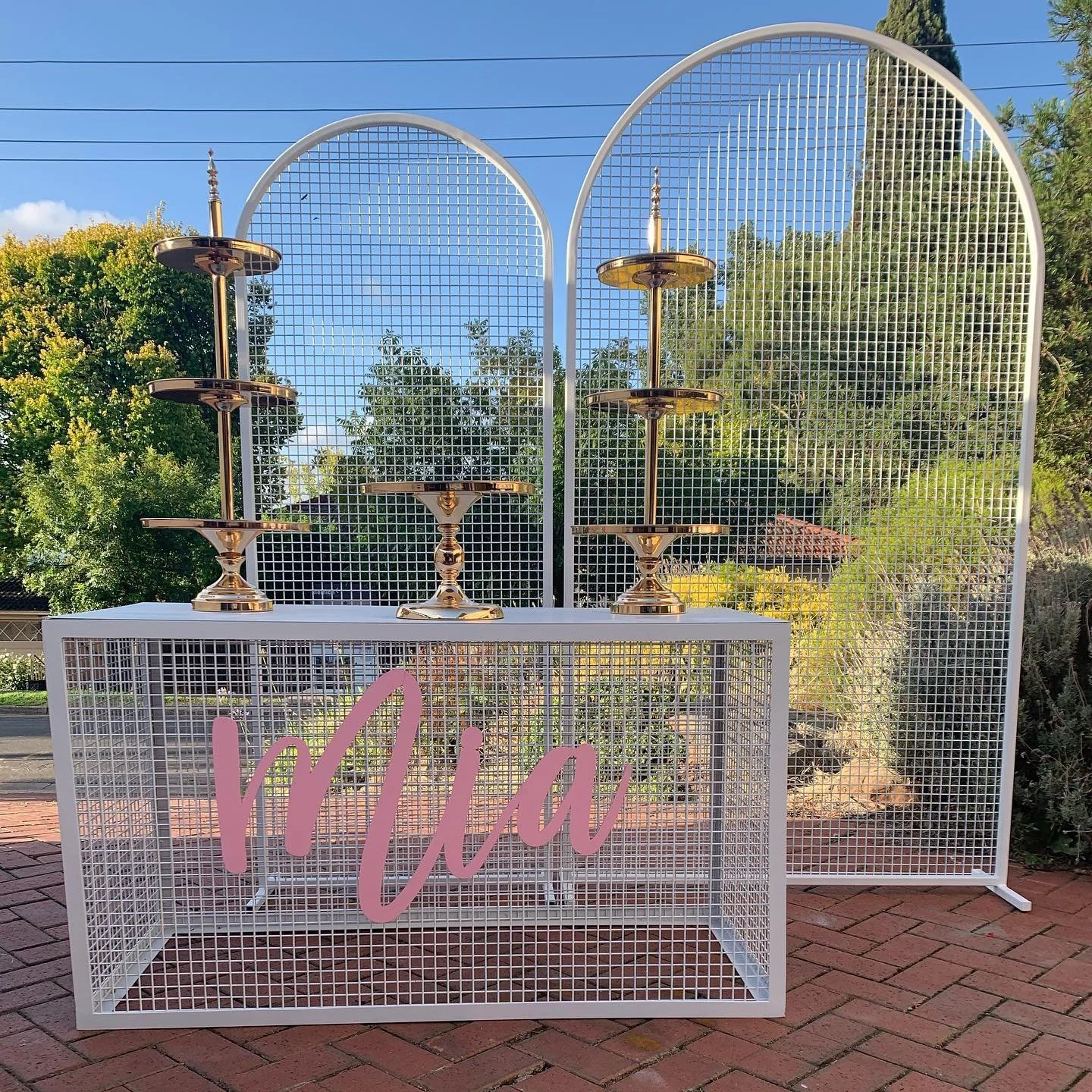 Large Ripple Table — Luxe Events