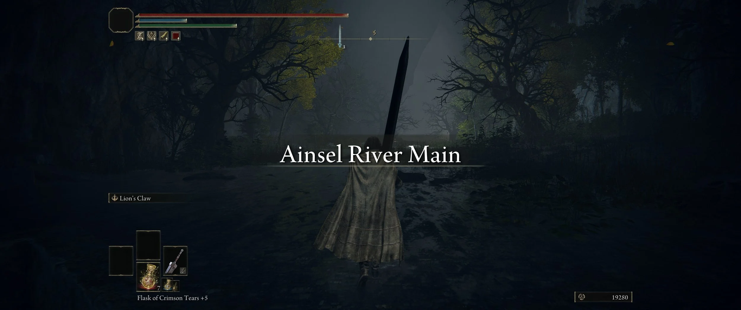 Screenshot aus einem Videospiel, das den Start in den Bereich 'Ainsel River Main' zeigt, mit einem Charakter, der eine Waffe hält, nachts in einem dunklen Wald mit Bäumen, mit einer Anzeige für Gegenstände und Ressourcen im Spiel.