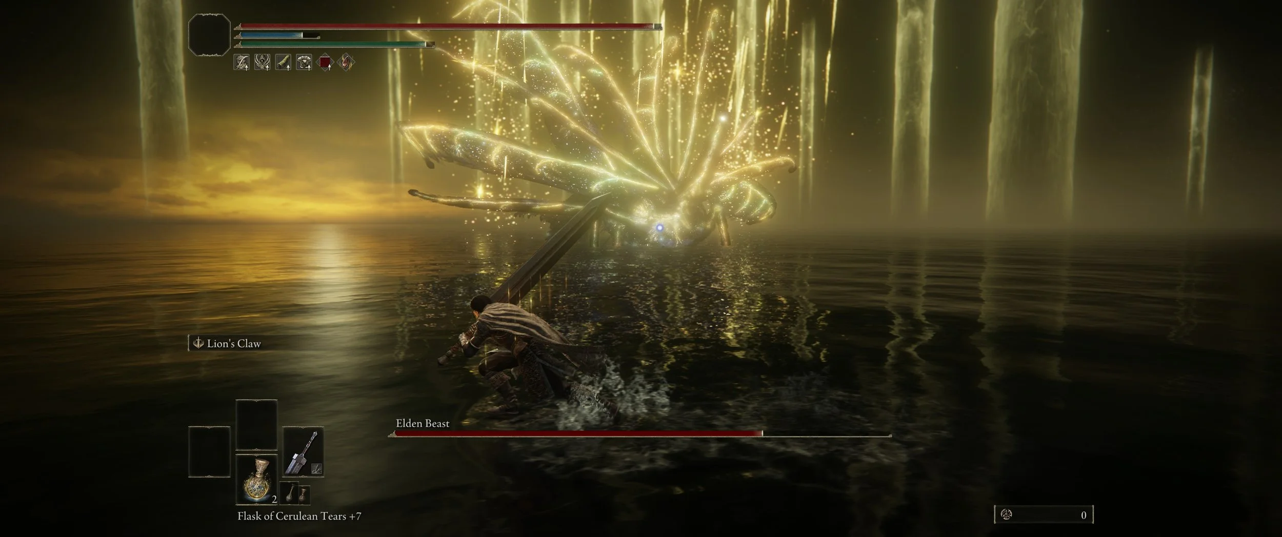 Ein Video-Gameplay zeigt einen Charakter, der in Wasser kämpft, mit einem großen Glanz- und Energie-verschmutzten Monster im Hintergrund, das gigantische Flügel und glühende Körperteile hat, mit mehreren Spielanzeigen und Healthbalken auf dem Bildsch