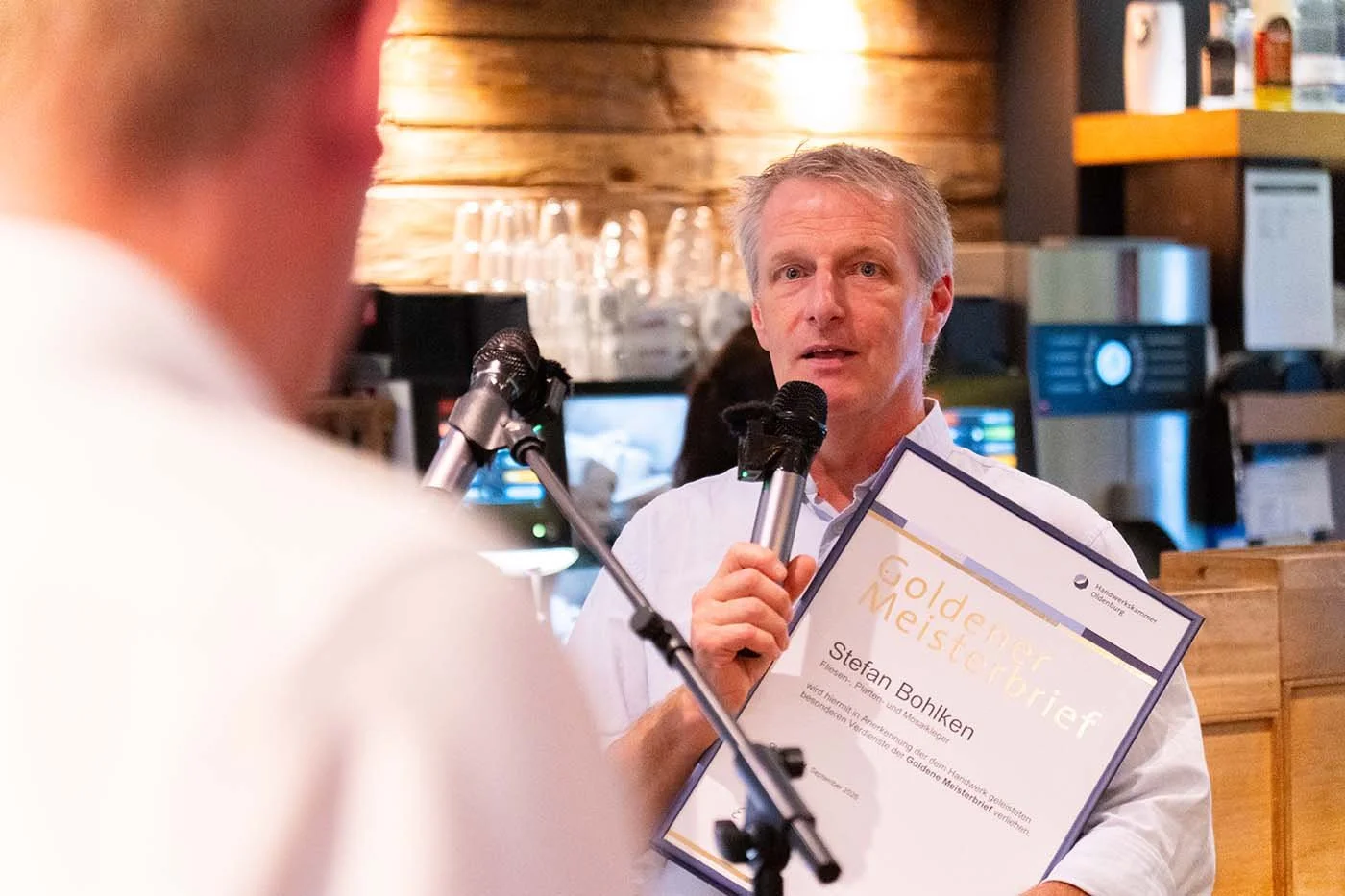 Stefan Bohlken mit Goldenem Meisterbrief.