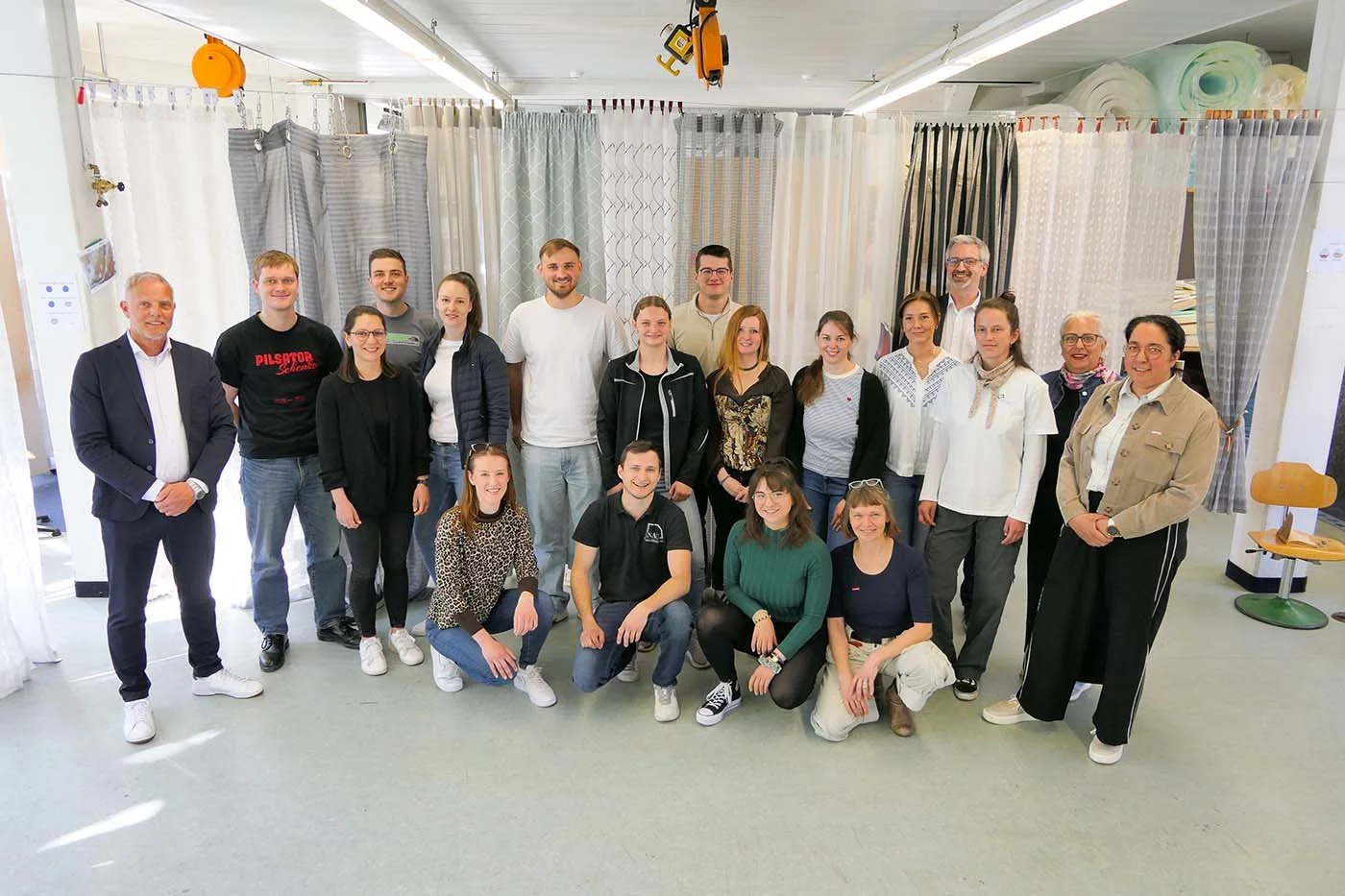 Die teilnehmende Gruppe Meisterschülerinnen und -schüler.