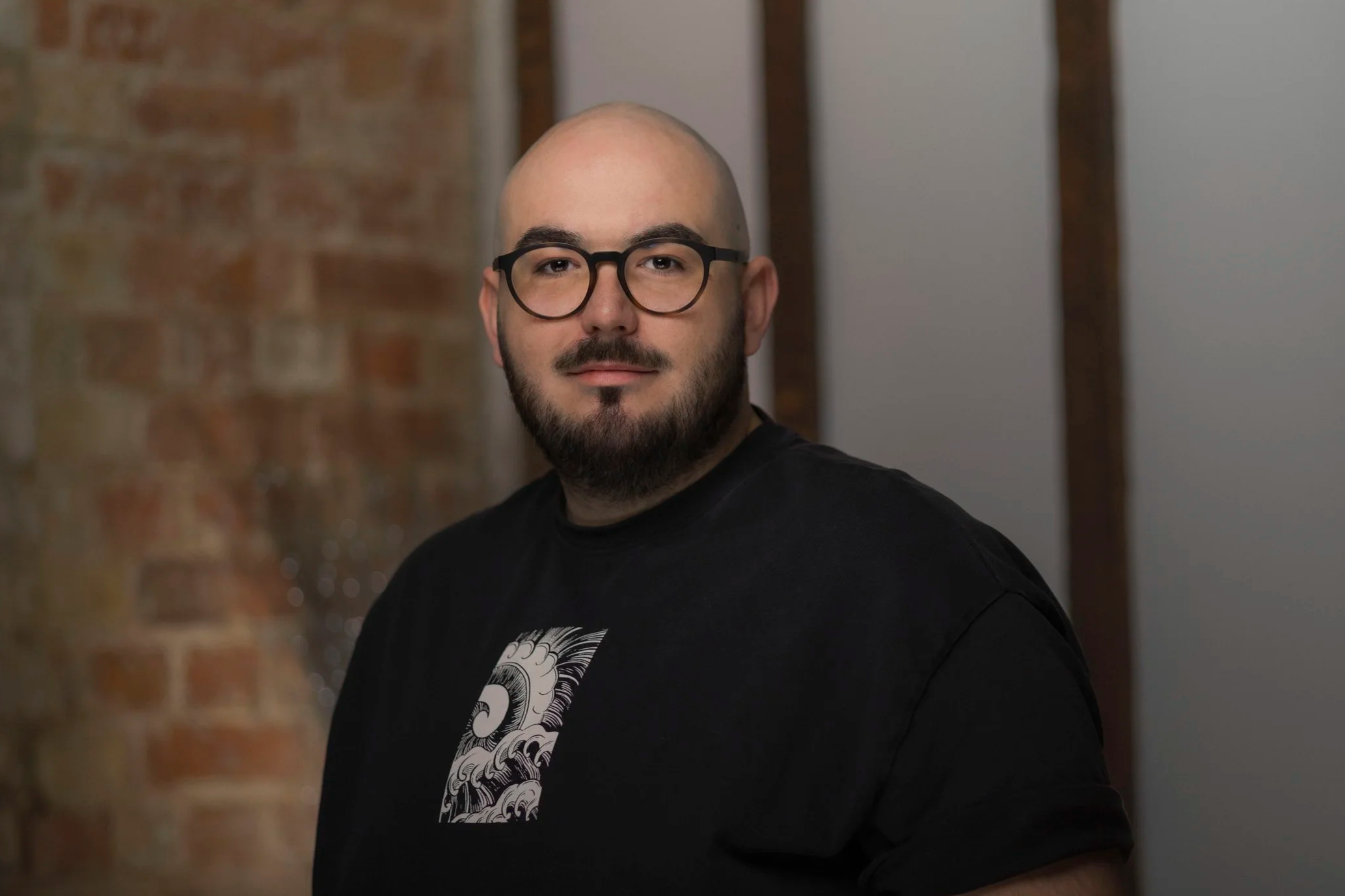 Tom Steel Graphic Designer