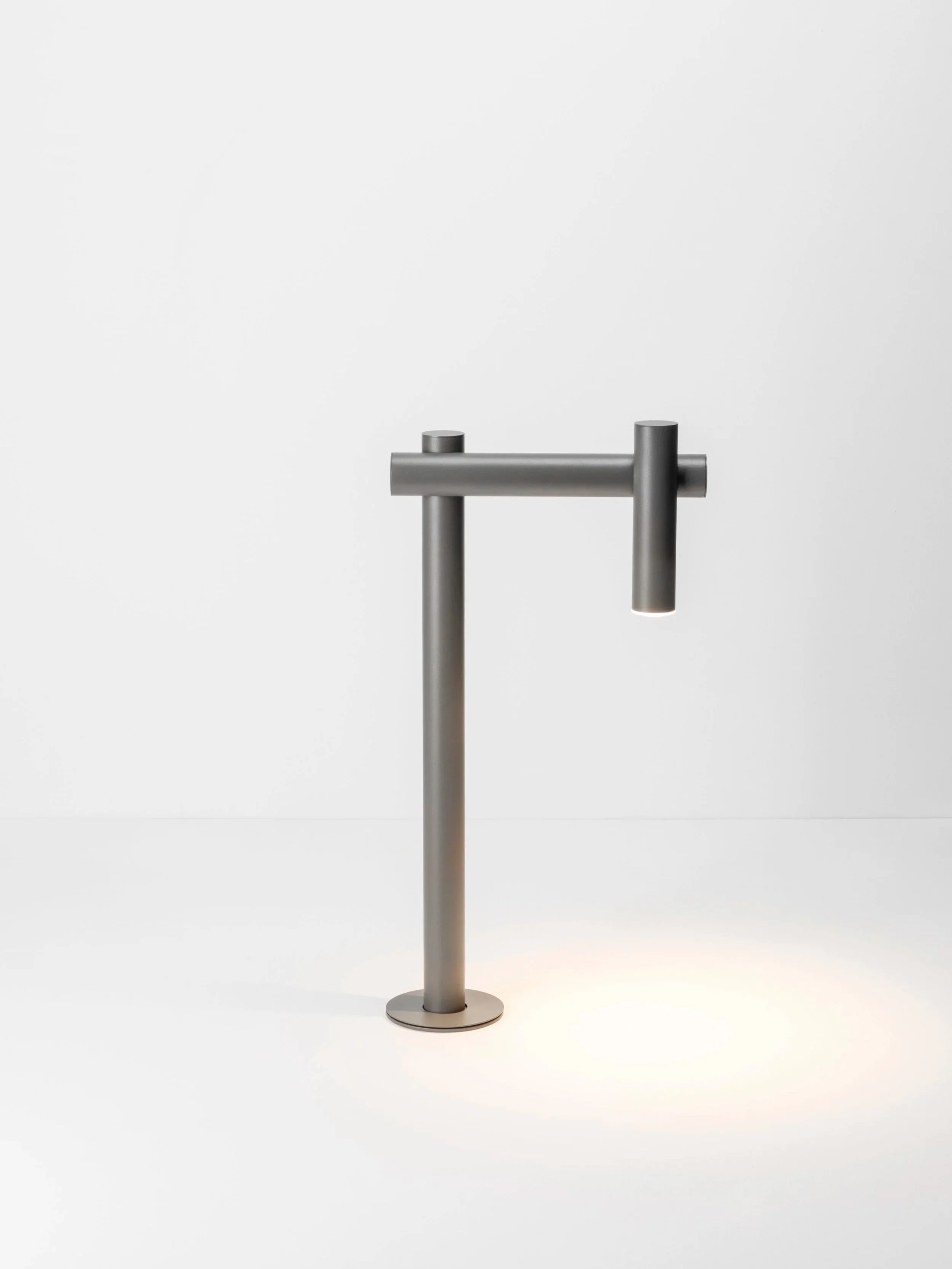 Estiluz_Tik_p-4098X_floor_lamp_img_p01.jpg