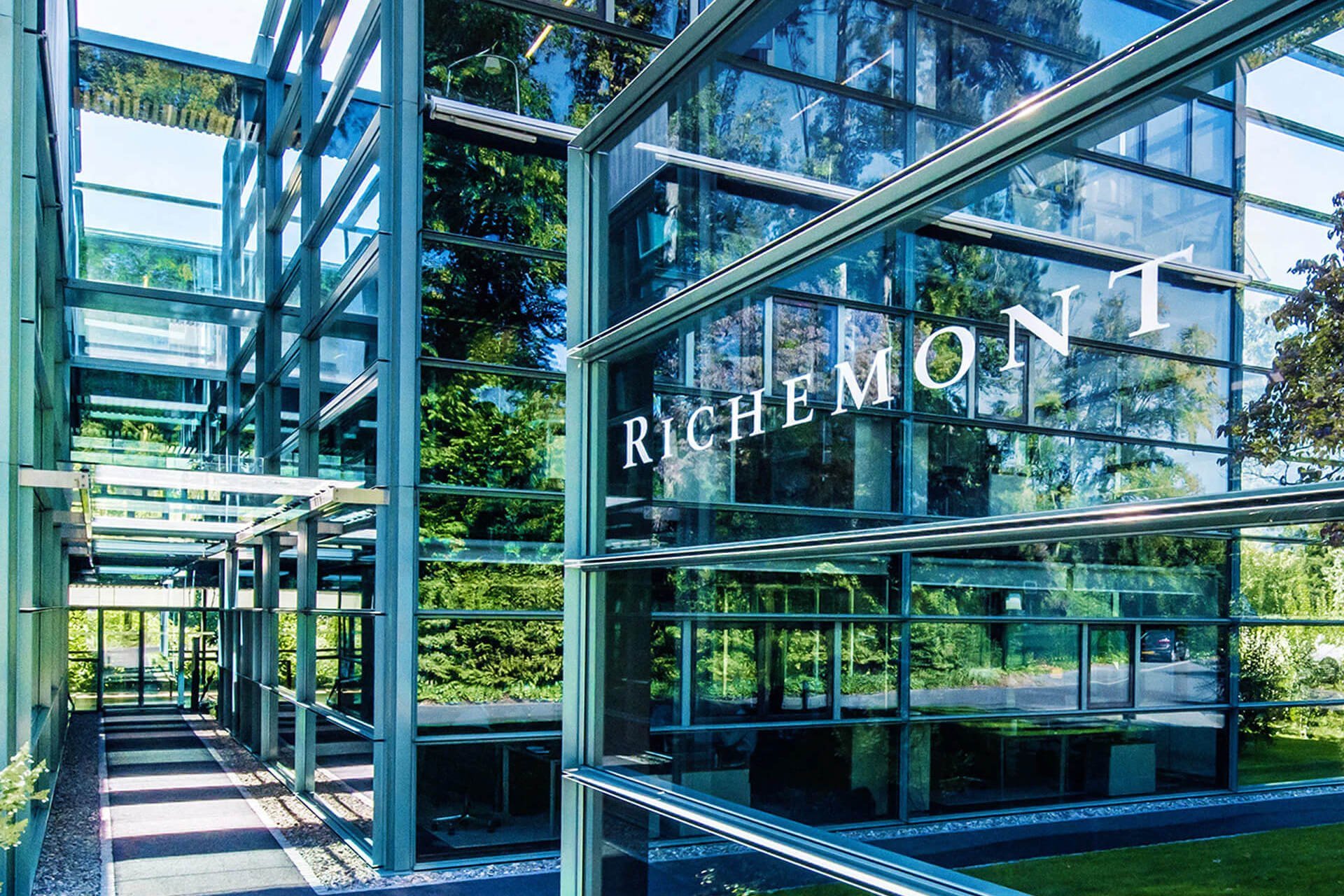 Richemont's Q1 Sales Reflect Mixed Fortunes Amid Global Challenges