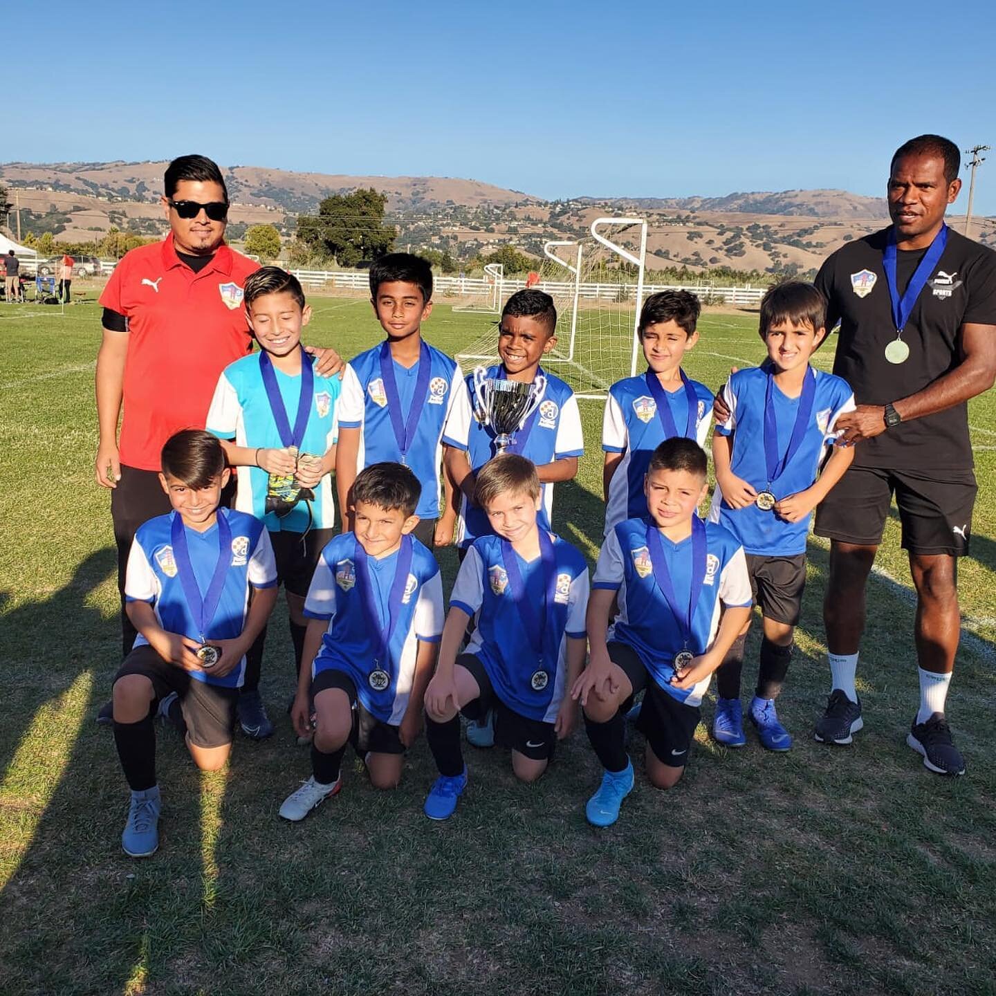 Another championship for our 2011 boys. We are actually trying to play football great job boys lots to improve but we are excited about coaching our players ⚽️🇺🇸