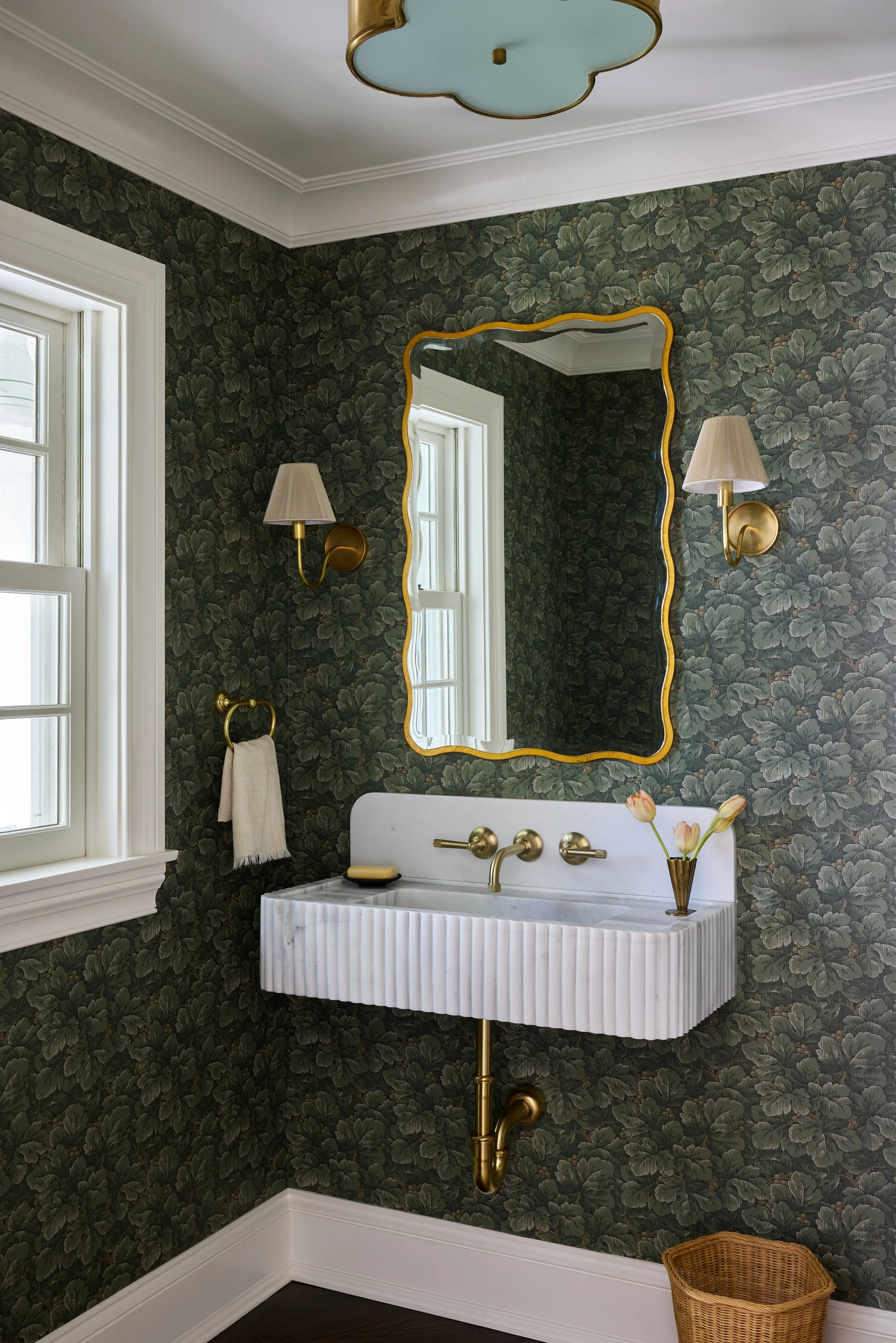 Photography by Kirsten Francis |
Interior Design by Claudia Leonard Interiors