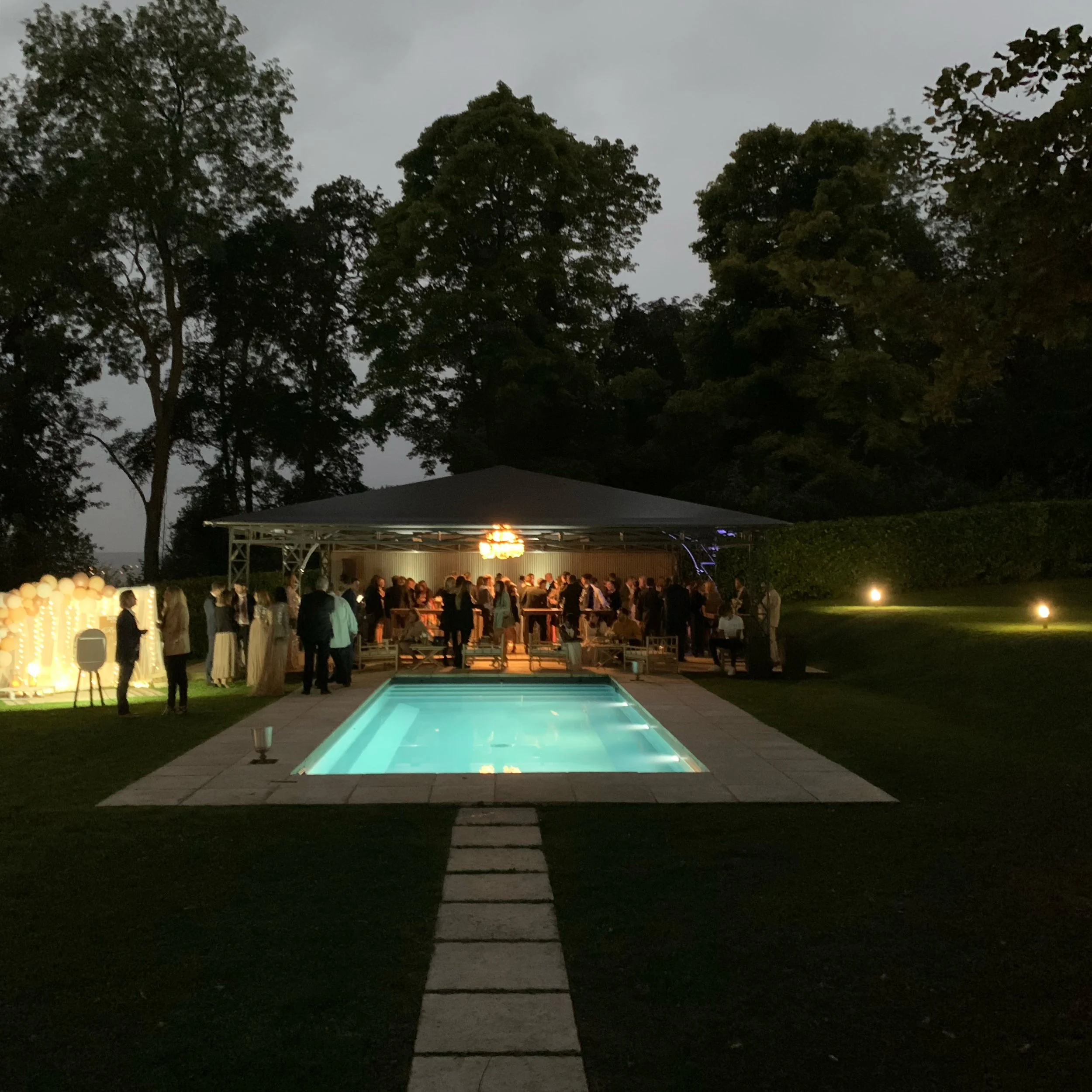 Swimmingpool-night-01.JPG