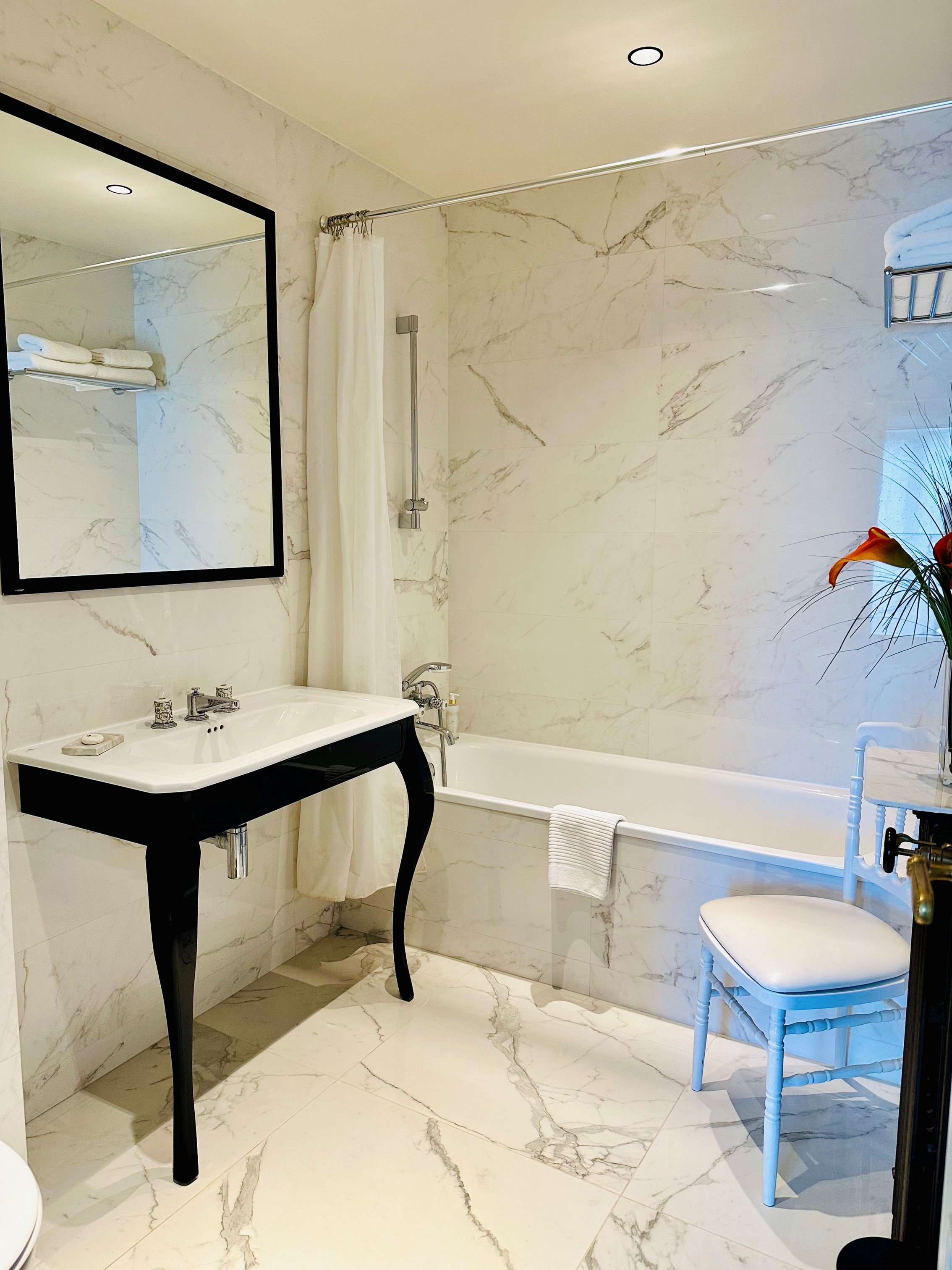 Guesthouse-Bathroom3-xx.jpg