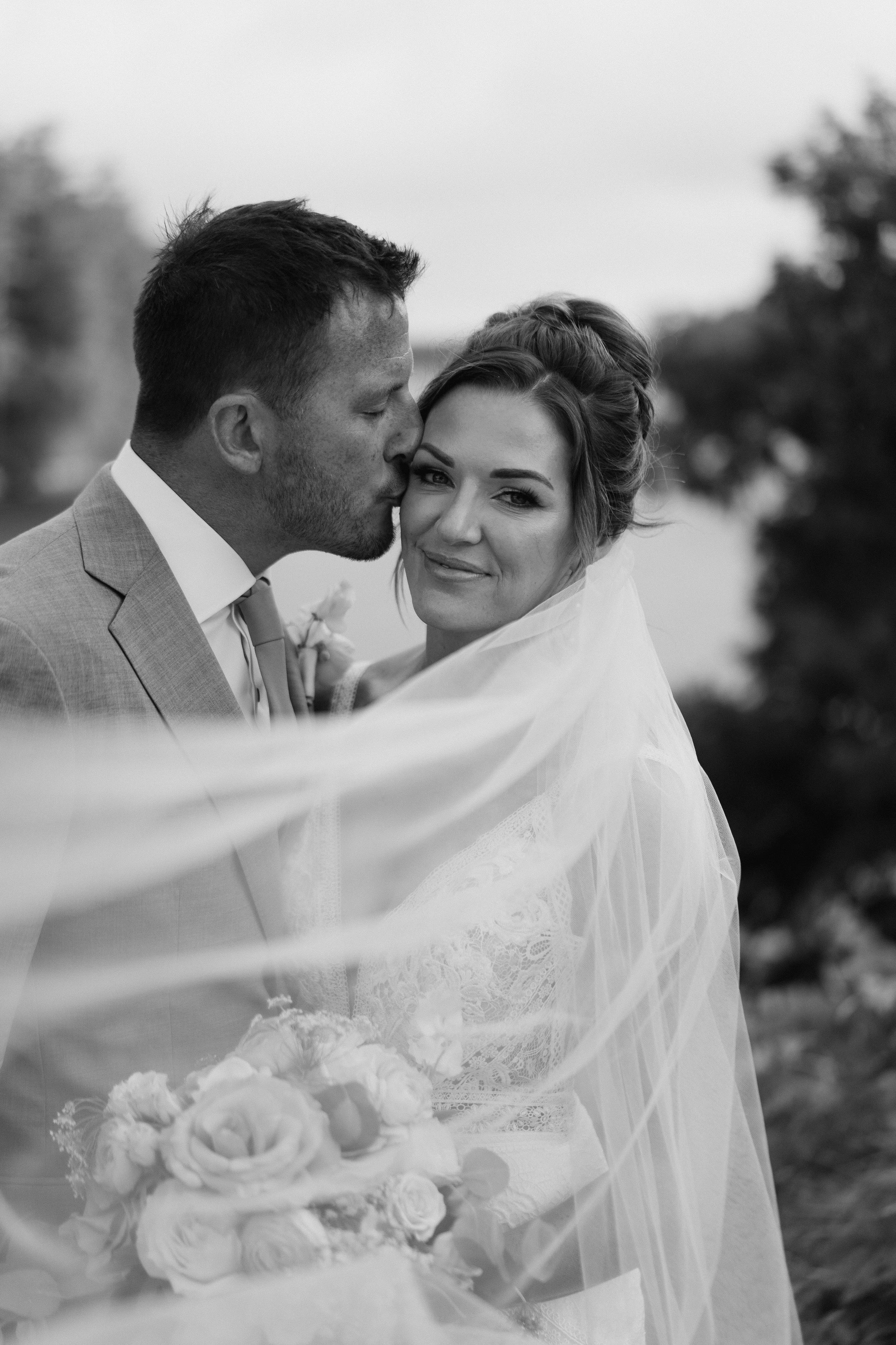 Hamilton House Wedding Photography Katherine Keenan Maine Documentary Style 4.jpg