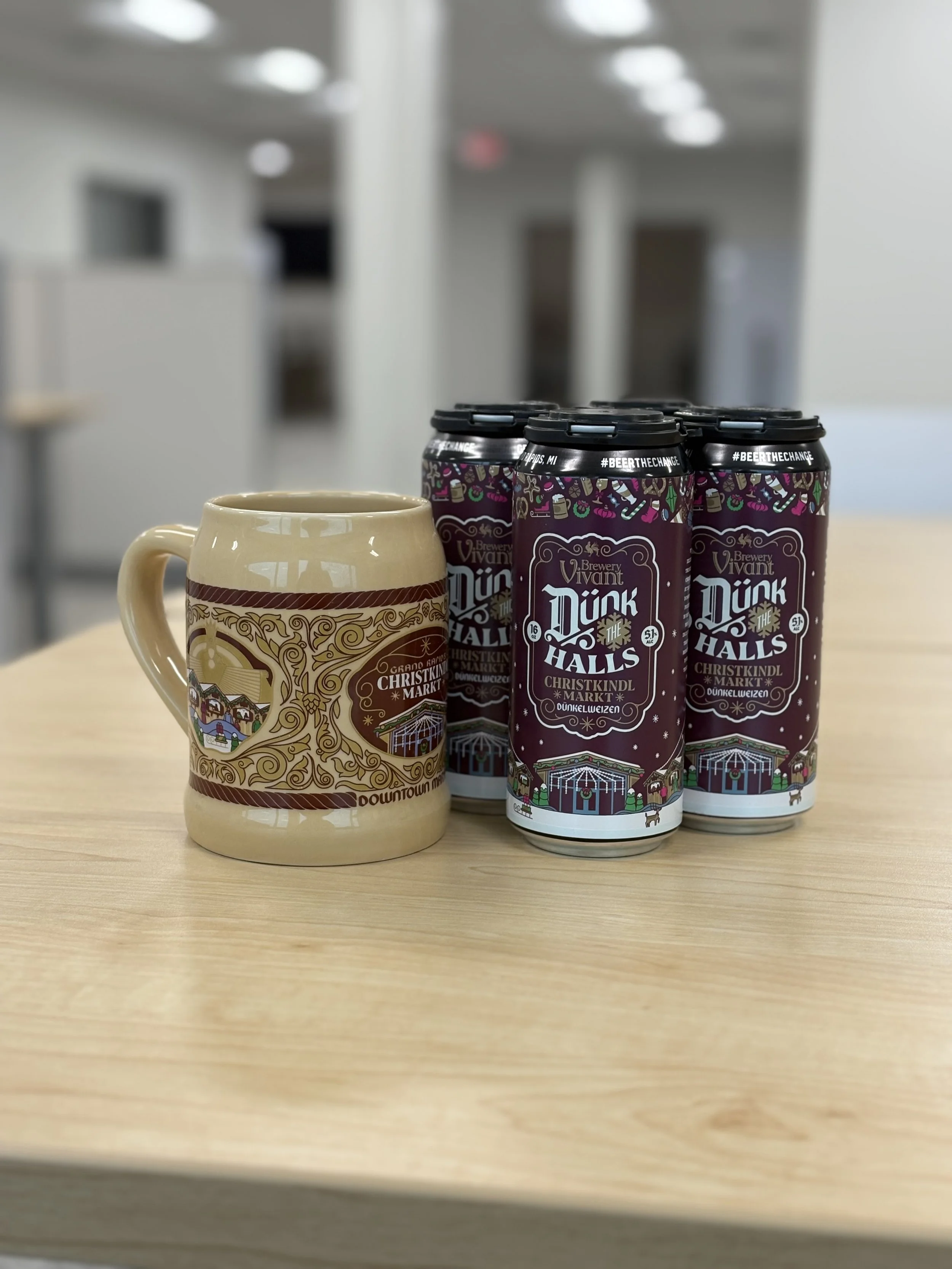 BUCKET OF BEER WITH 4 COMMEMORATIVE STEINS (SERVES 4)