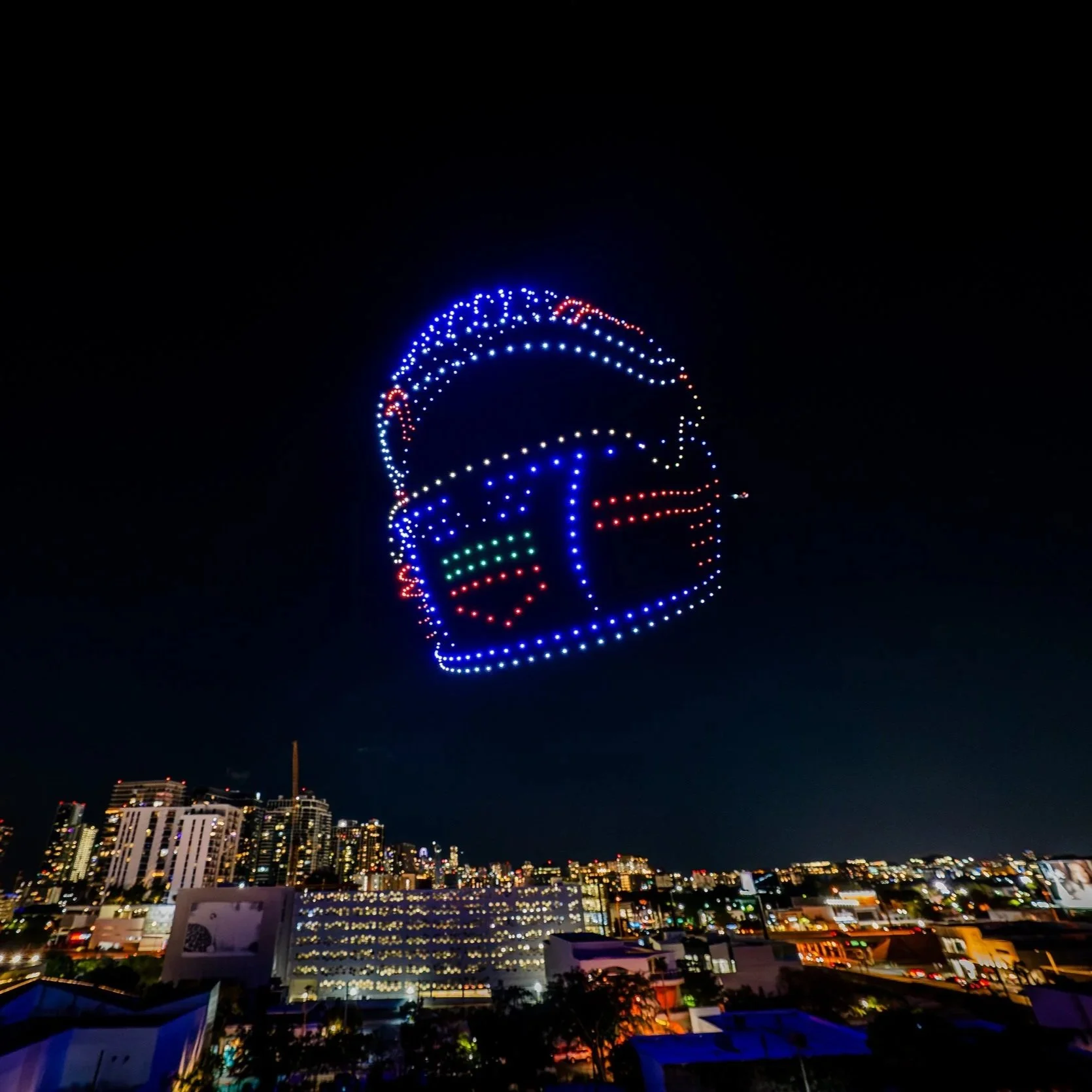 TAG FORMULA 1 DRONE SHOW
