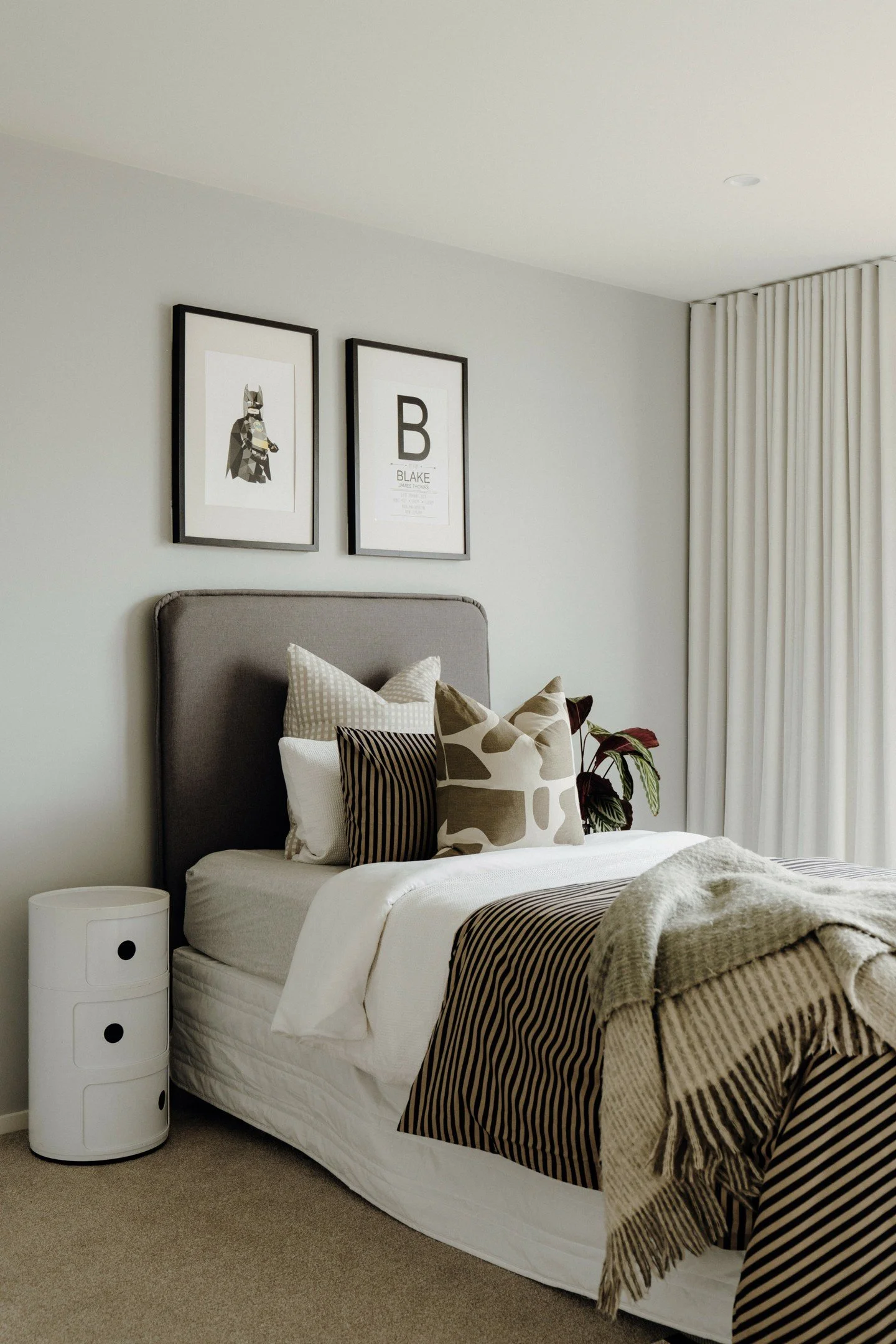 Back to school = a good time to refresh the kids bedrooms.

As the weather cools and life shifts back into routine, bedrooms start getting used a lot more. Sharing a few spaces for boys room inspiration - simple, practical and still stylish.

Sometim