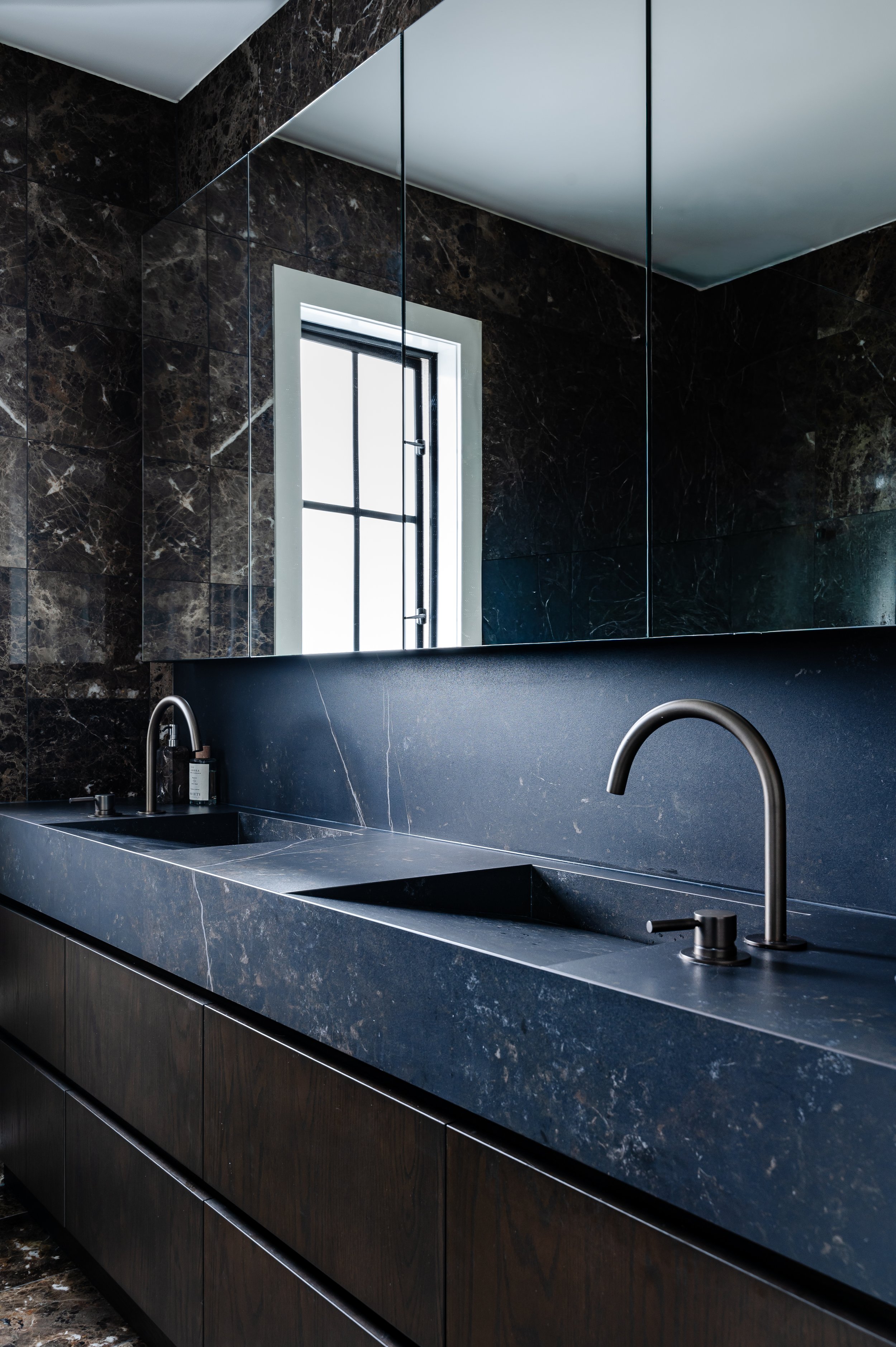 luxury-ensuite-design- parenell.jpg