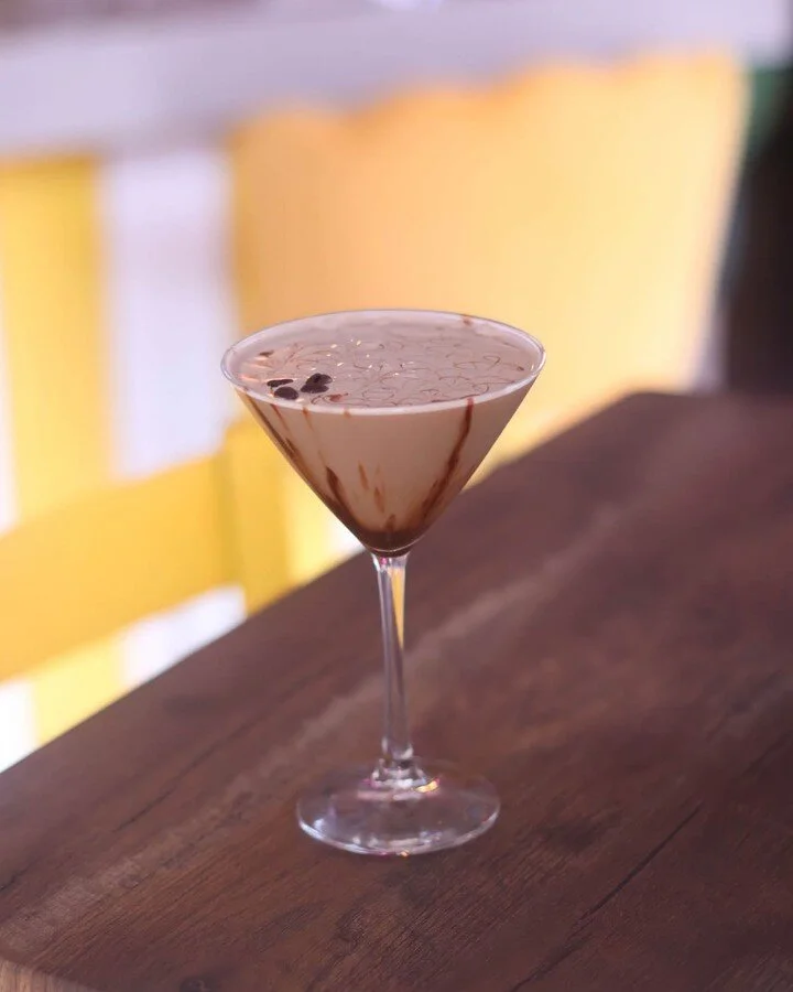 Want to try a new cocktail but not sure what to order? Our friendly staff can help you find the perfect drink!
#calibreakfast #cocktails #haveadrink #drinkme #joinus #cocktailsofinstagram