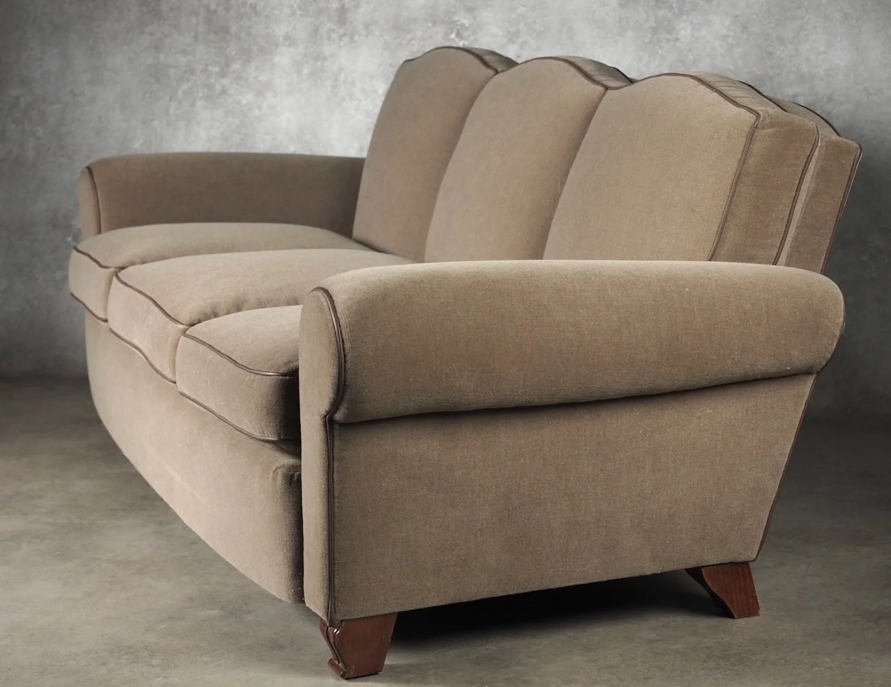 Dominique sofa (#2007)