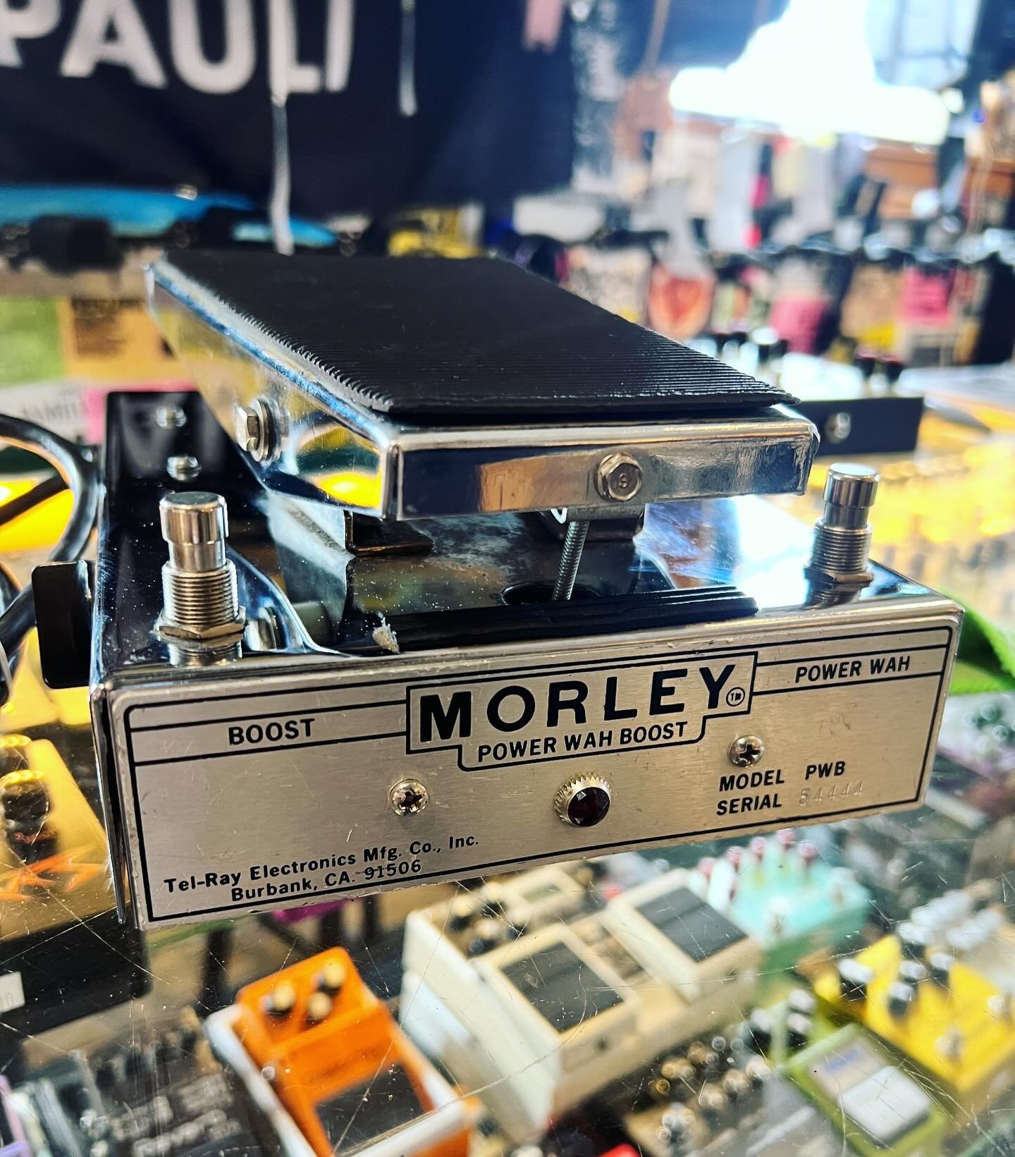 A cool old @morleypedals power wha with a boost! Sounds great! Come play! #oaklandguitars #morley #morleypowerwah