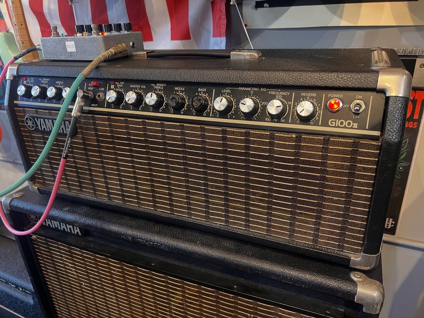 Attention all Shoegazers!!! We have a holy grail amp rig in the shop! A really clean Yamaha G100ii with the matching 4x12. These were designed by Rivera and released in 80&rsquo;s. This one is from mid to late 80&rsquo;s. Come play it! #oaklandguitar