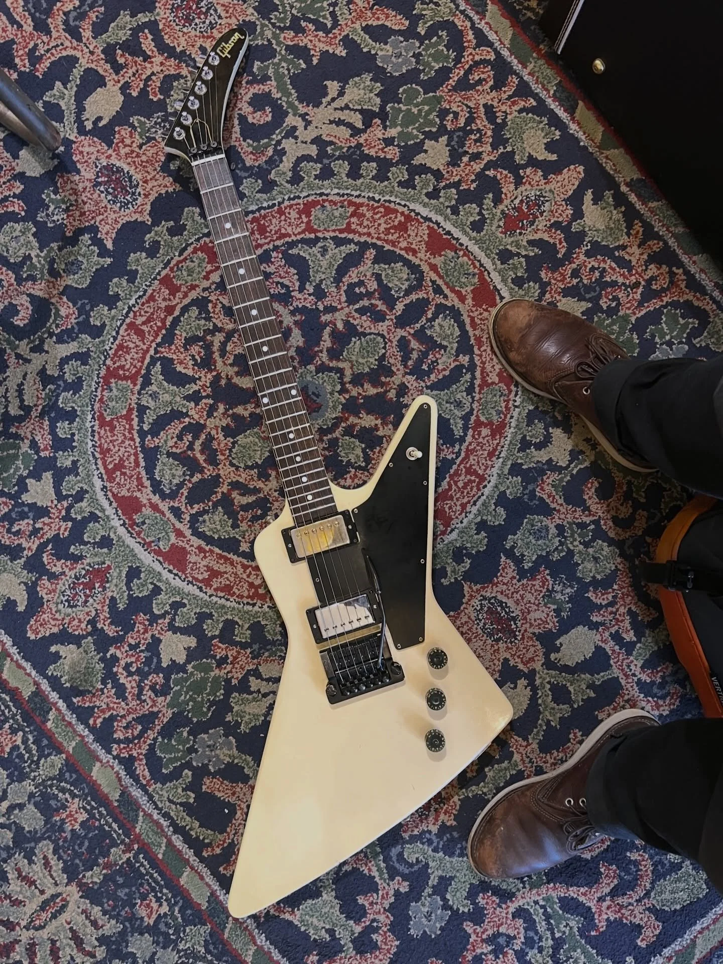 A pretty cool player grade 1986 @gibsonguitar Explorer with a Kahler! Freshly setup! #oaklandguitars