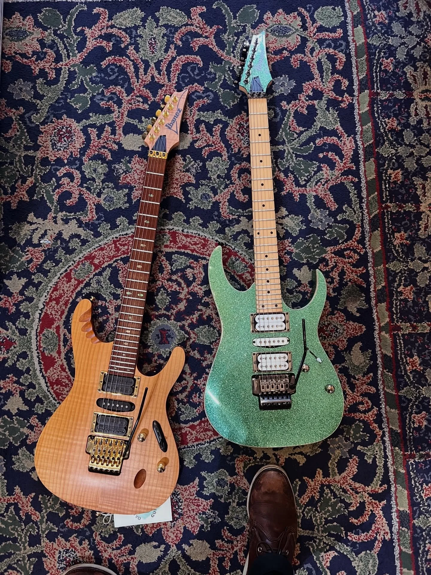 Some cool shred sticks hitting the wall!! Come play!! @officialibanezguitars all day!!