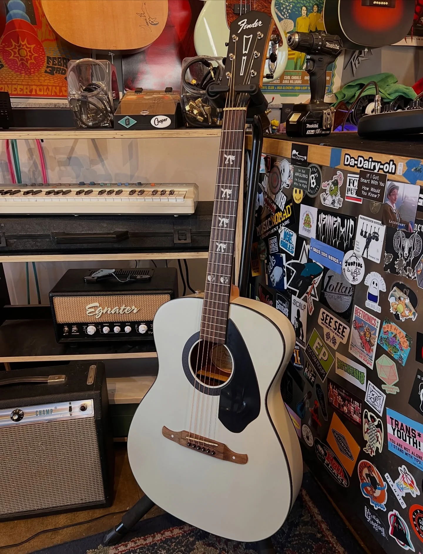 &ldquo;Another Easy bay nighttttt&hellip;.Easy Bay nighttttt&rdquo; a cool @rancid Tim Armstrong Hellcat hittin the wall! Come play!!