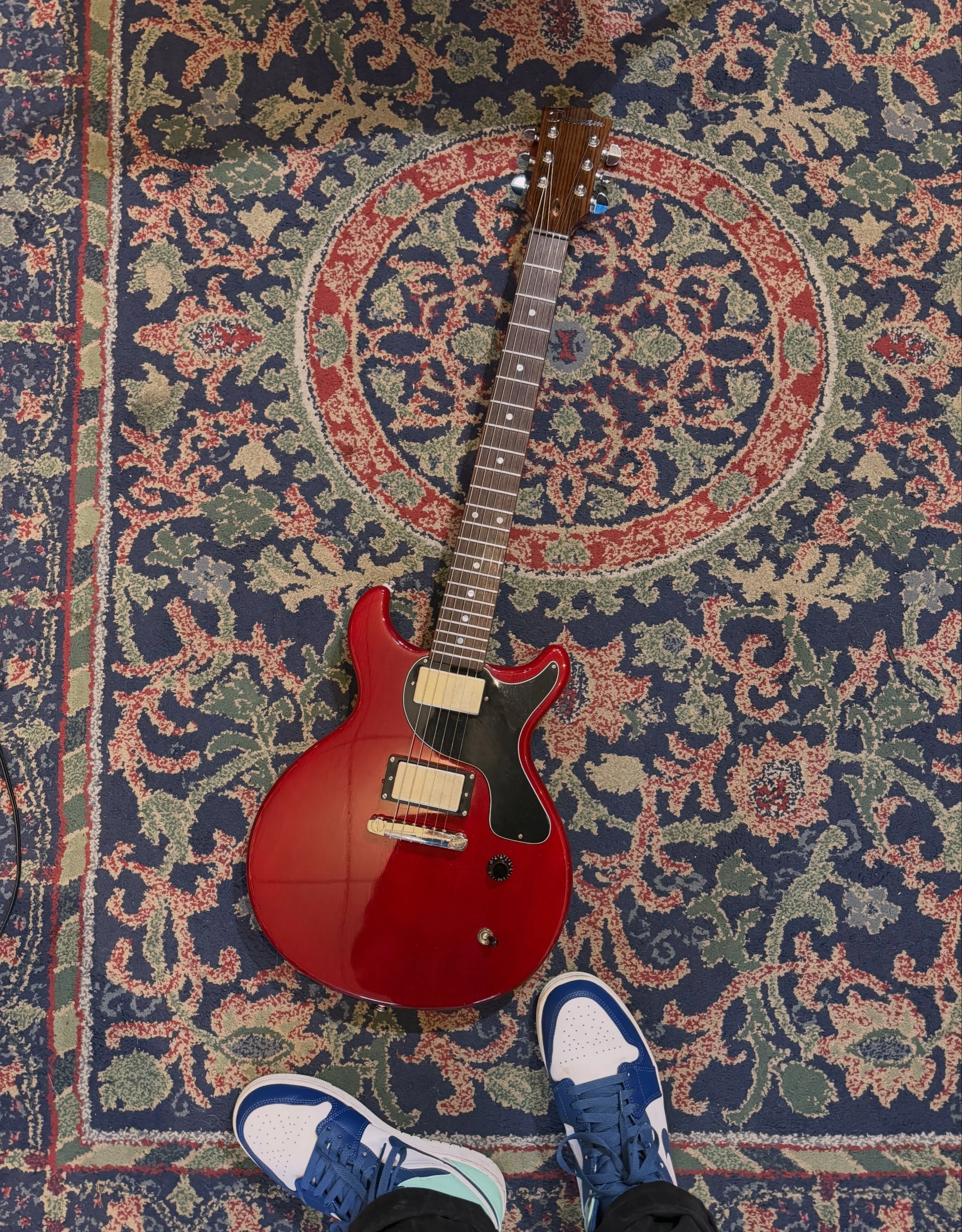 Also hittin the wall is a builder out of Vacaville! Chris Durham makes some of the nicest custom shop level electric guitars on the market. This double cut junior style is made out of Honduran mahogany with a Rosewood fingerboard, a bison horn nut an