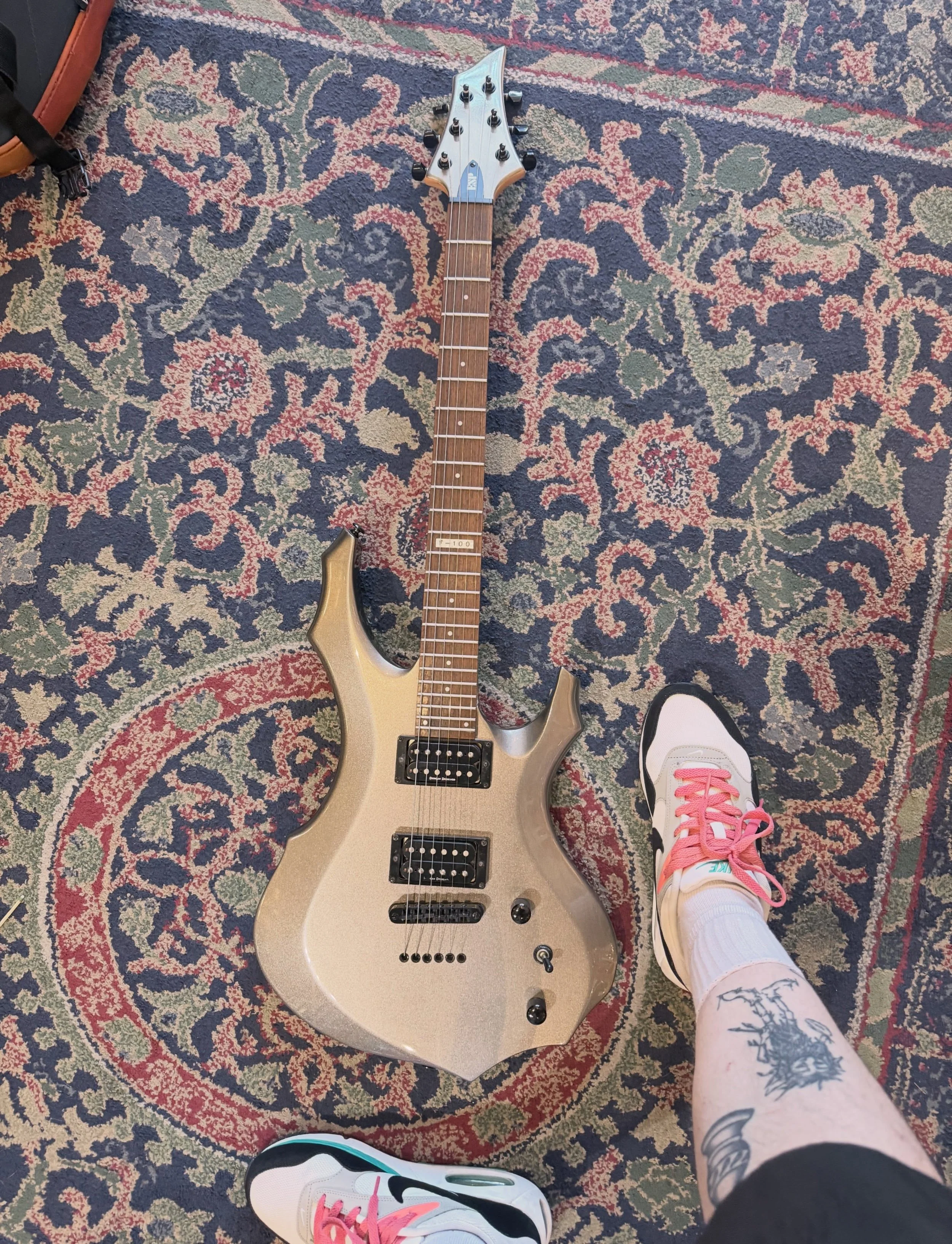 Anyone remember that band @coldmusic This guitar reminds me of them. 13 Ways is a heater of a record!!