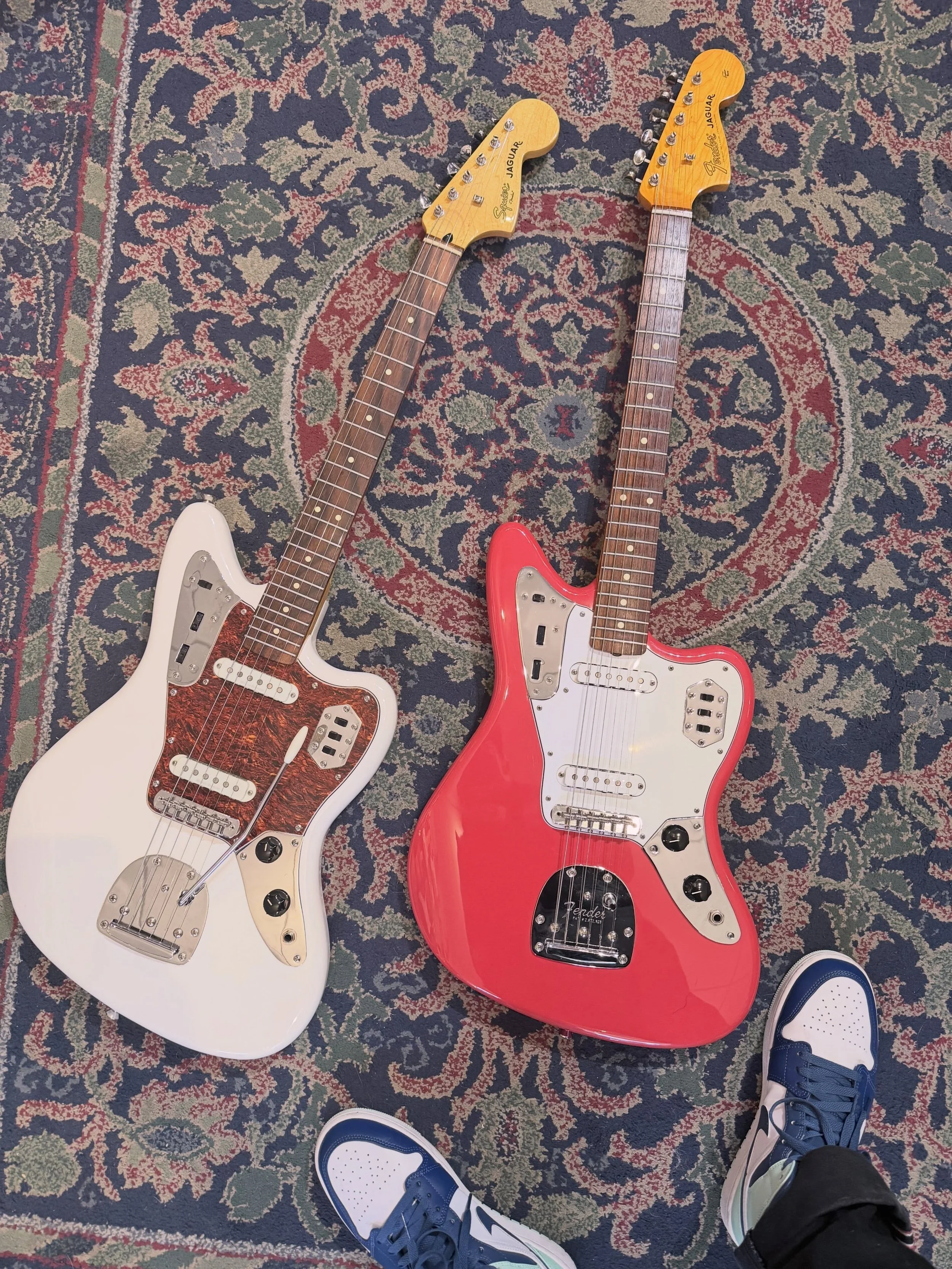 Let&rsquo;s start the week right with some KILLER Jag&rsquo;s! We have this rad Squier Jaguar with a rosewood board and  a really cool lacquer Anniversary Jaguar. Come play!