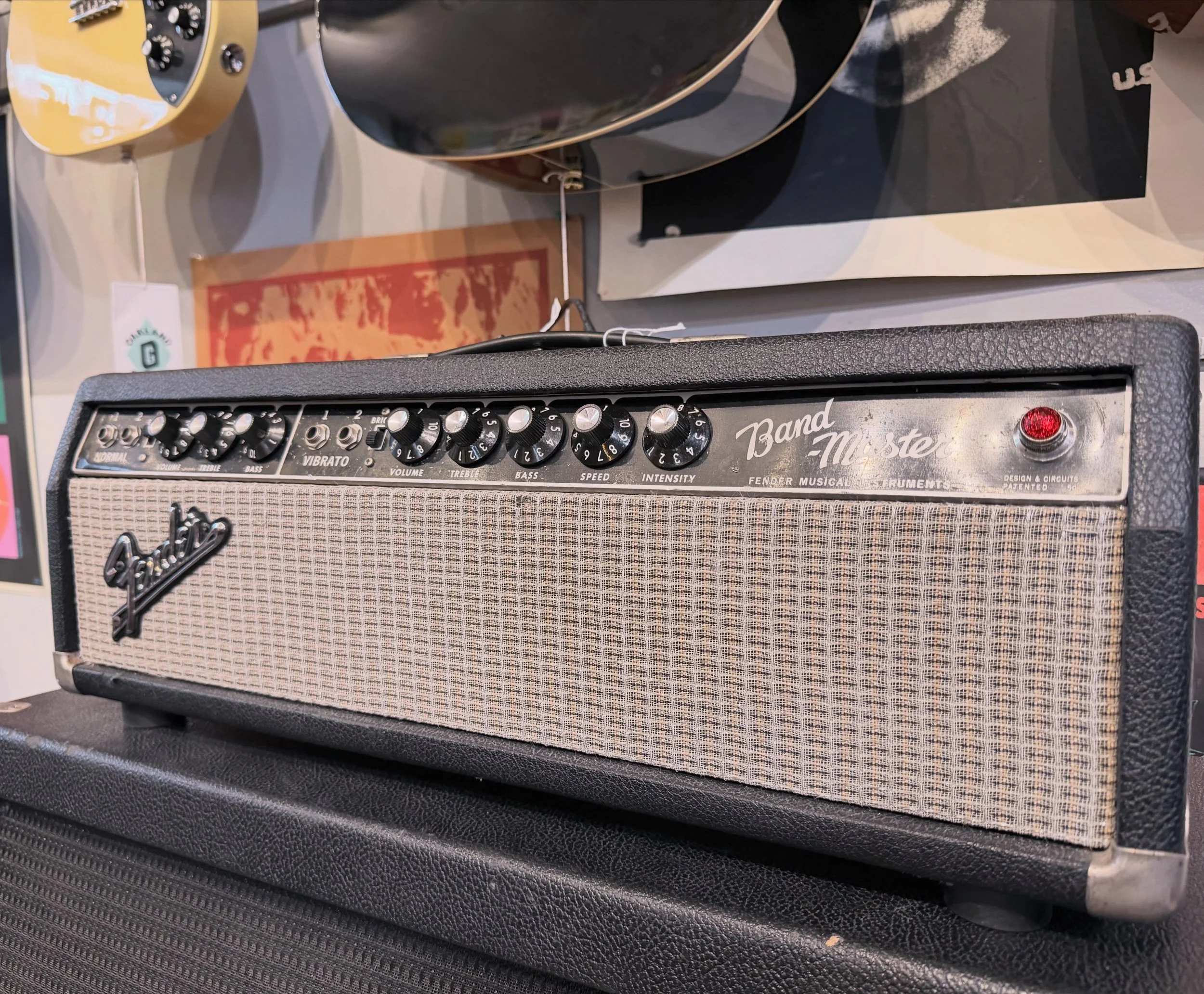Pretty cool Fender Band Master hittin the floor! Come play!!