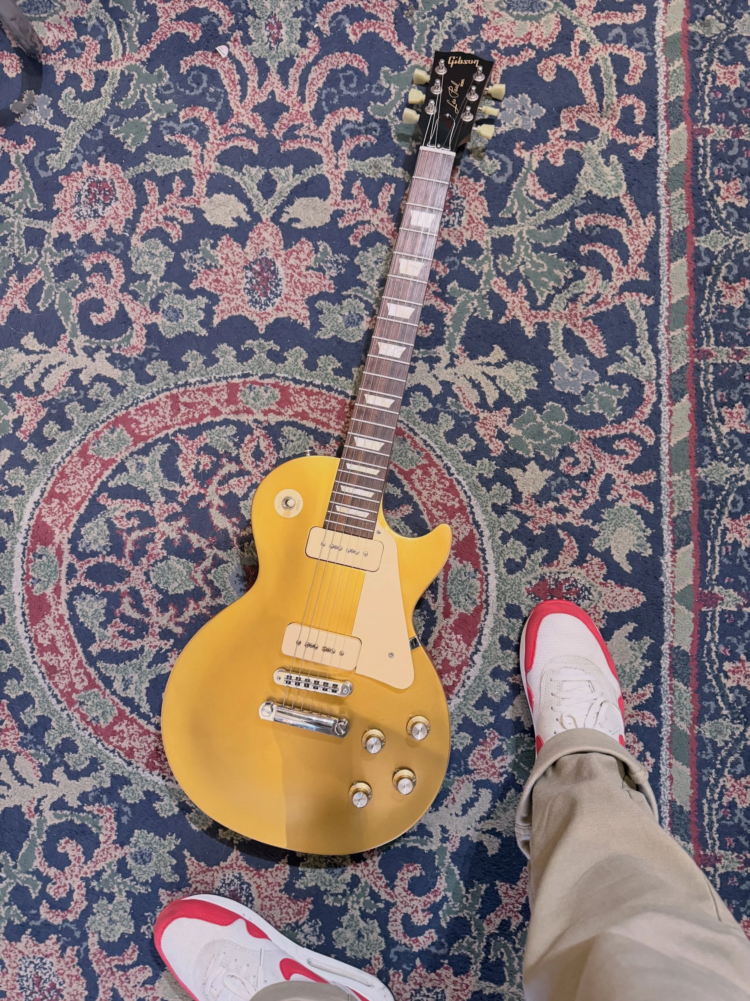 This guitar is badass. 2010 Gibson Les Paul Tribute. Come play it before I take it home.