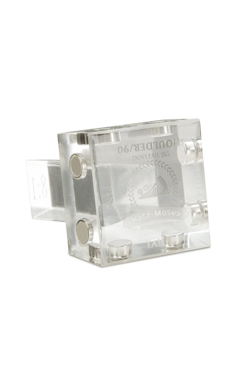 DOVETAIL_8-1_06.jpg