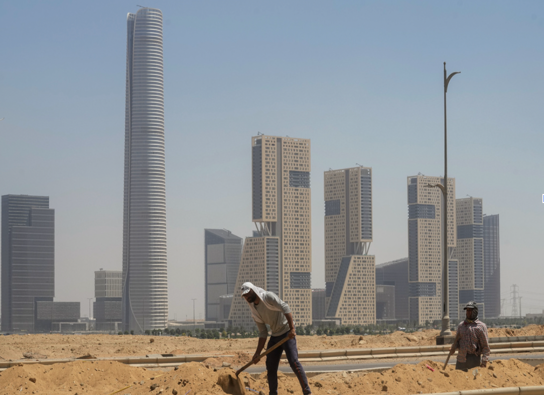 Gulf Sovereign Wealth Funds Buy Into Egypt as Debt Crisis Deepens