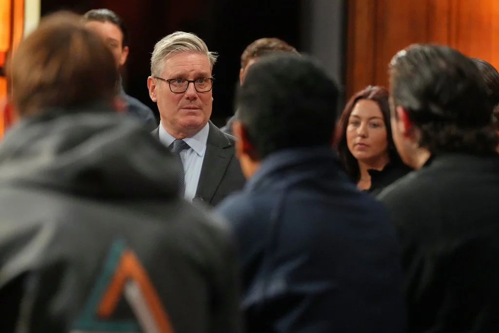 US-Iran Standoff in Strait of Hormuz Threatens Economic Crisis for Starmer