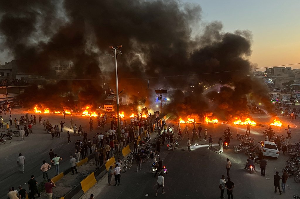 A Fuel Hike Exposes Cracks in Syria’s New Government