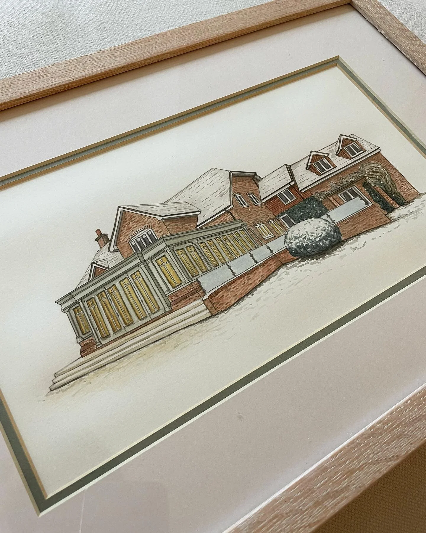 I am taking commissions again, DM me for any gifts you need in the next few months! Here&rsquo;s a snowy house portrait, this was one of my favourites to do 🌨❄️

#pippapaints #houses #houseportrait #art #watercolour #pippagstudio #handmade #framing 