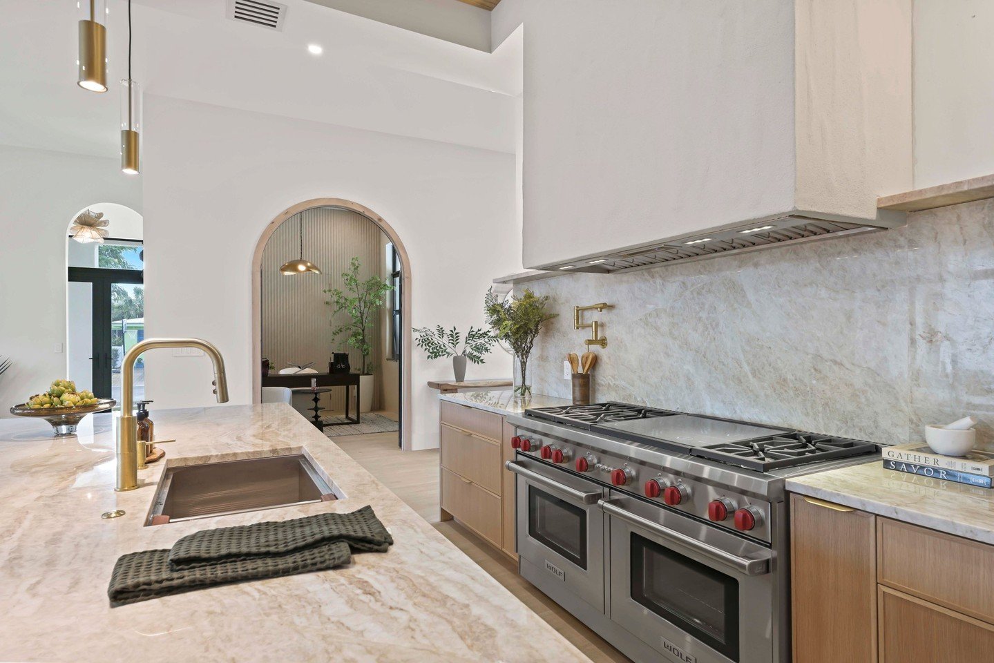 Step into the unexpected joy of your dream kitchen! 🍳✨ Featuring a stunning Thermador 60" gas range and a sleek Sub-Zero paneled fridge, this space is designed for the ultimate culinary experience. Ready to make your kitchen dreams come true? V