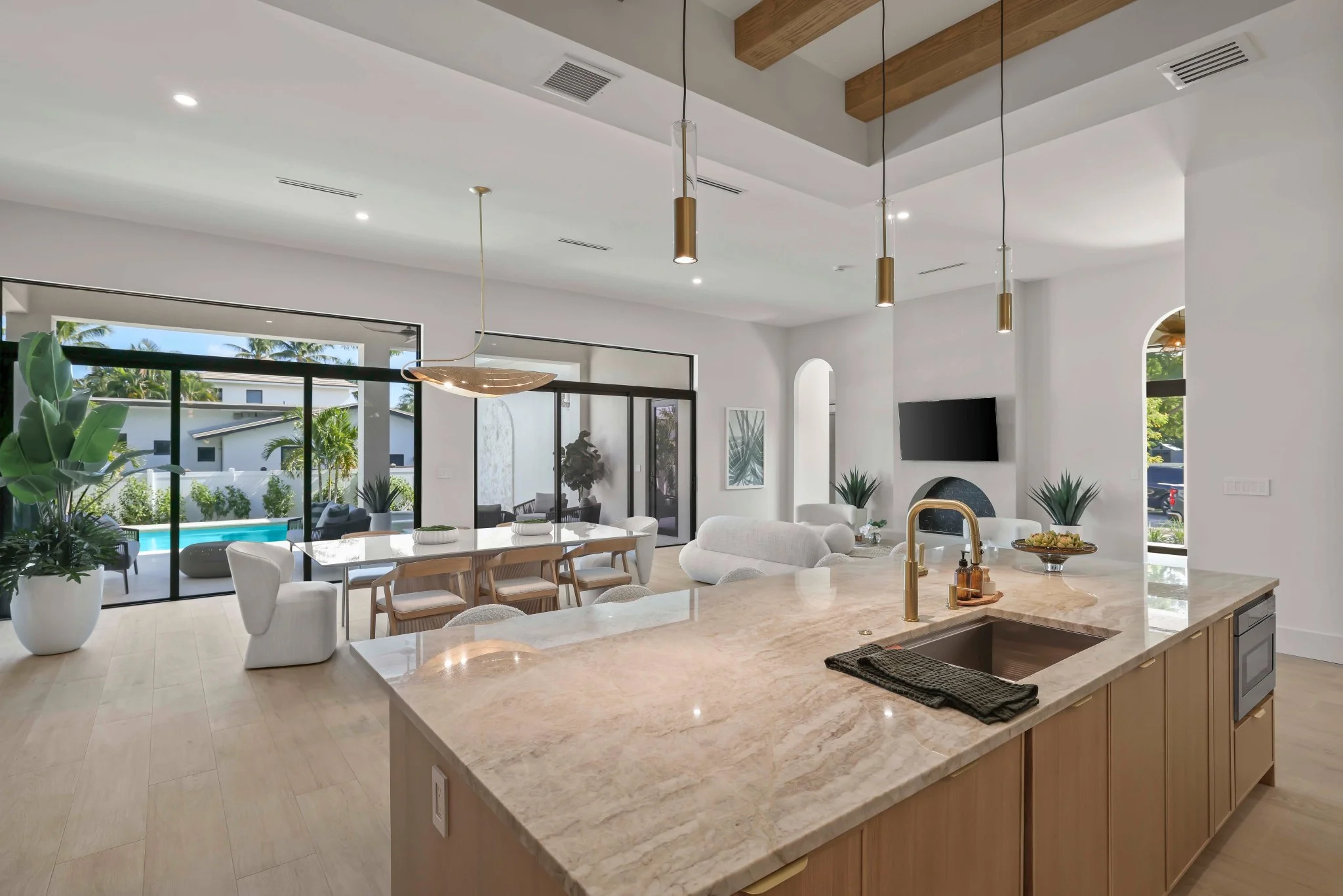 1701 North Swinton Ave - 28.jpg-SMALL.JPG