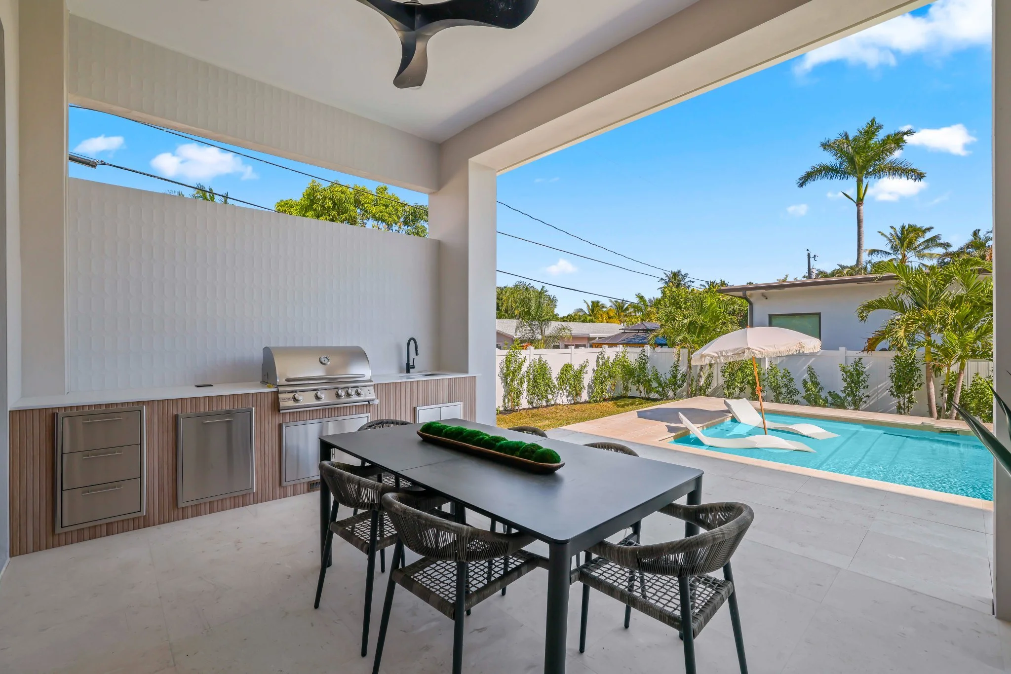 1701 North Swinton Ave - 62.jpg-SMALL.JPG