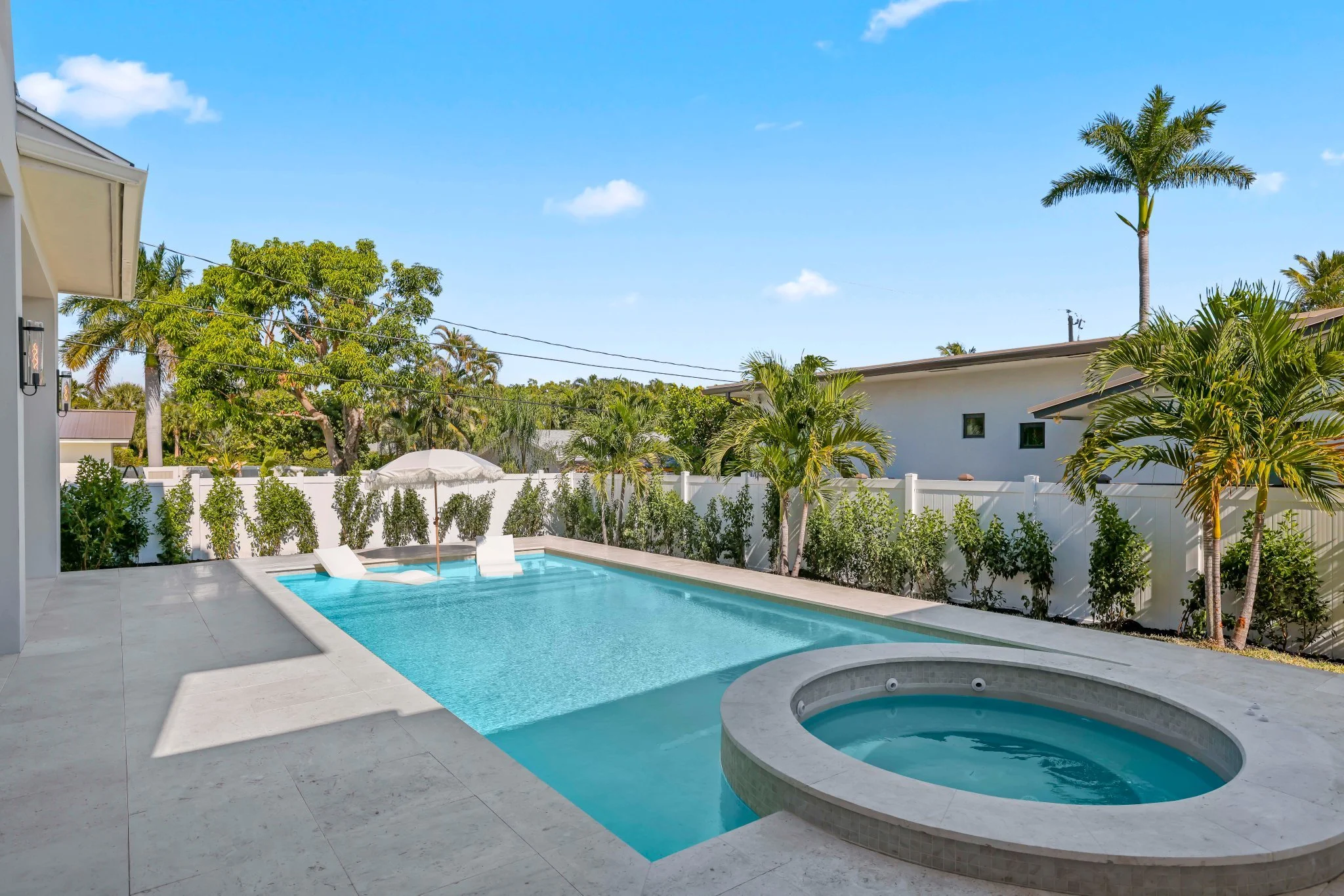 1701 North Swinton Ave - 64.jpg-SMALL.JPG