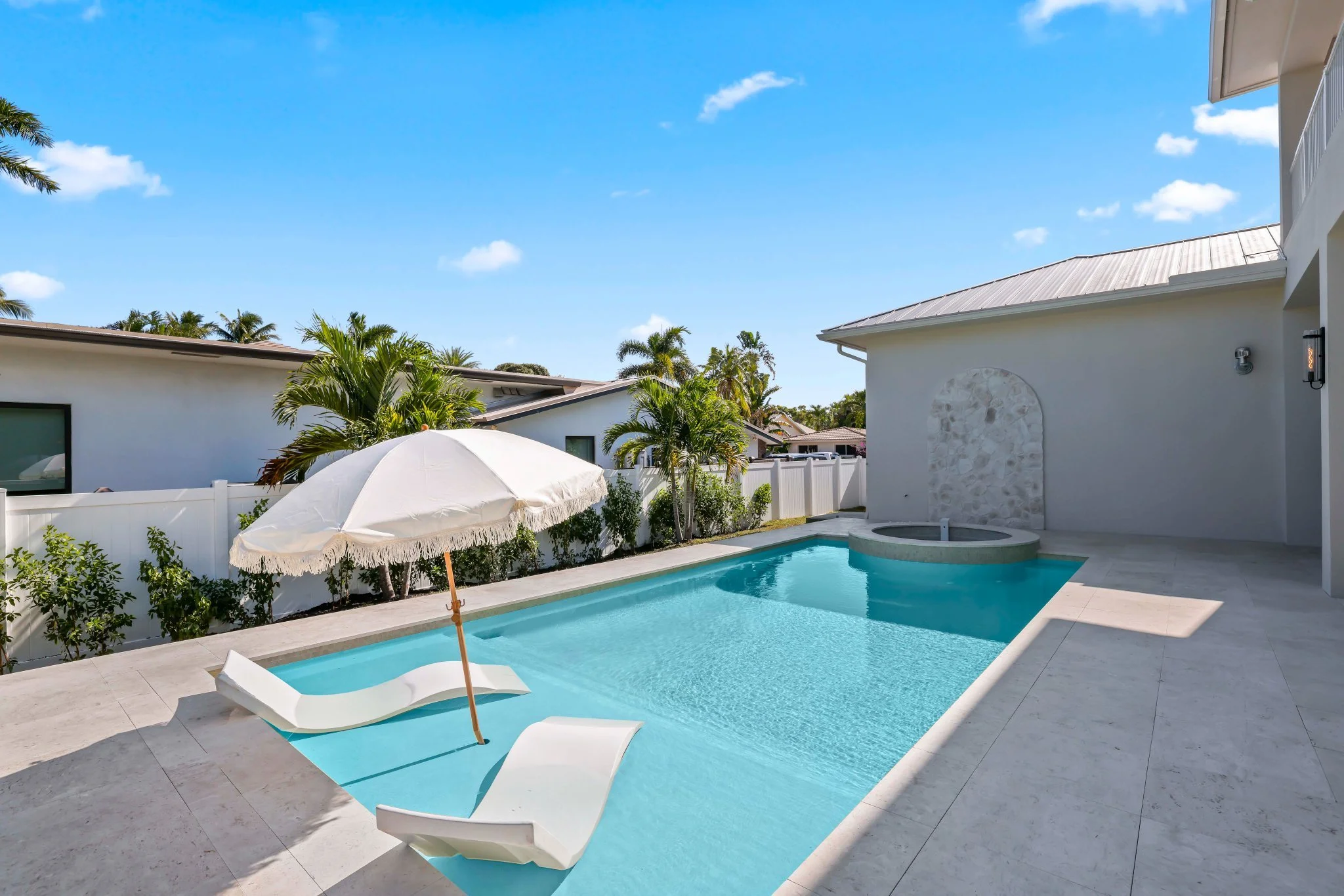 1701 North Swinton Ave - 69.jpg-SMALL.JPG