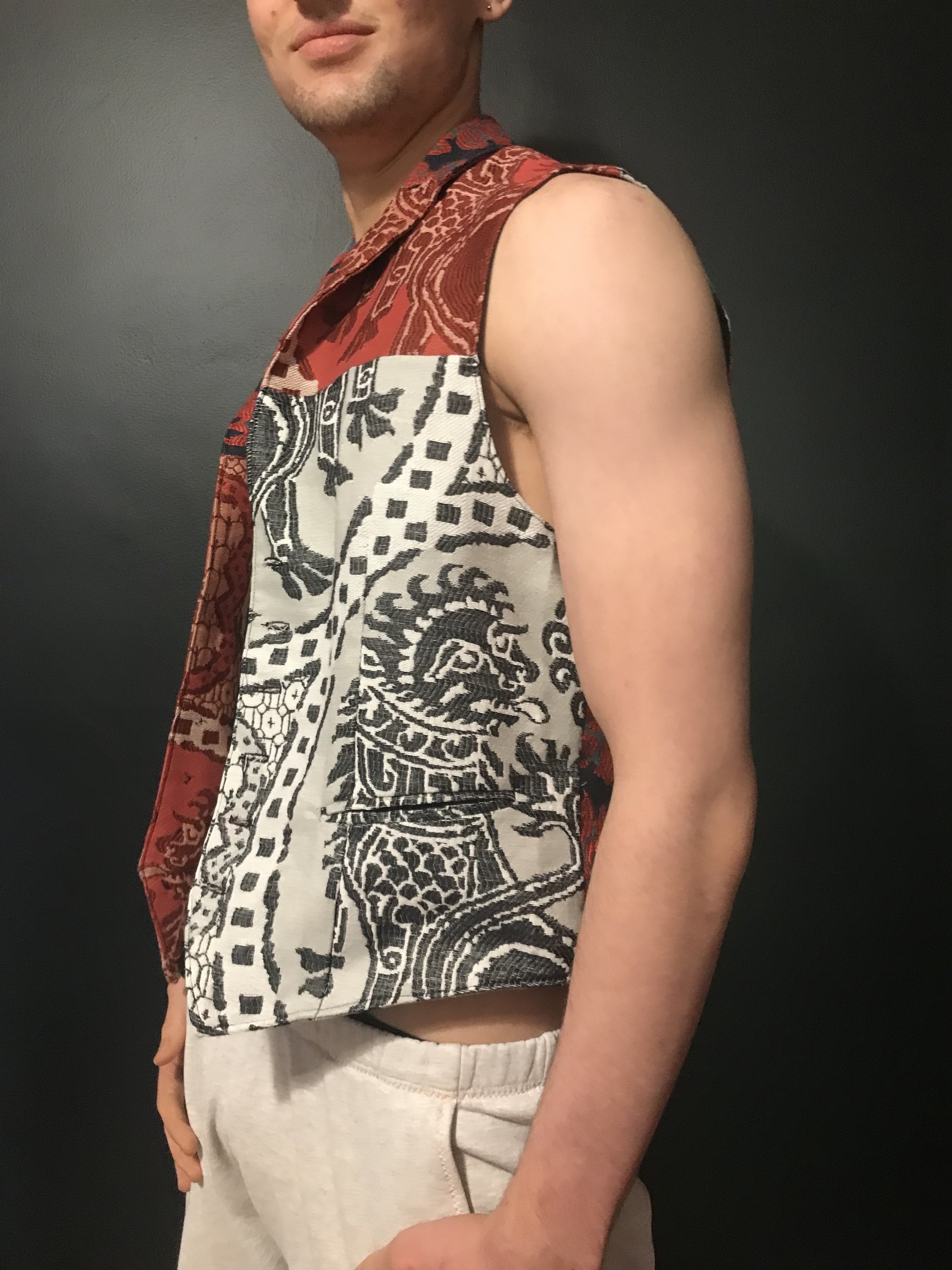 Vest with upholstery squares 2020