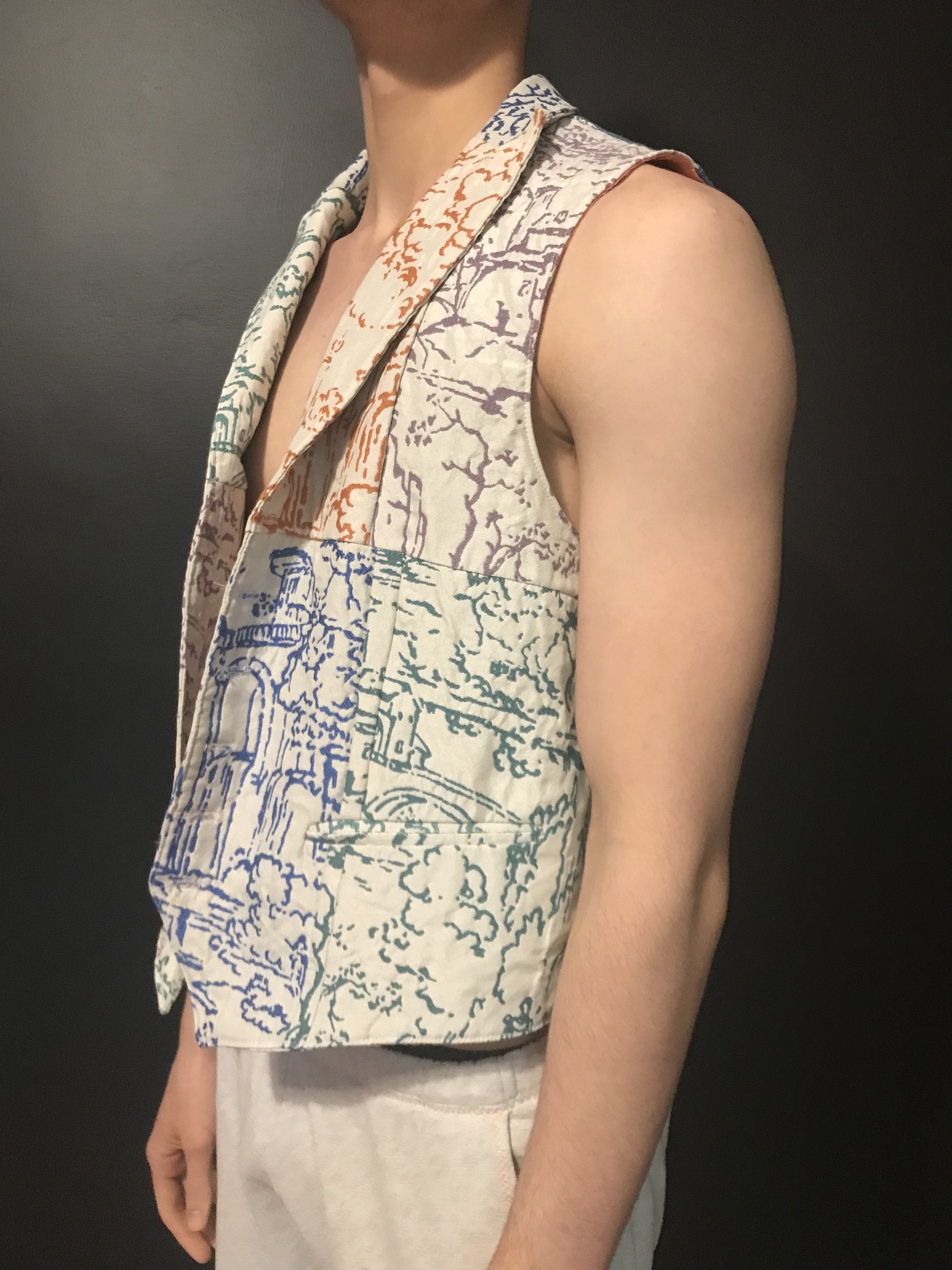 Vest with upholstery squares 2020